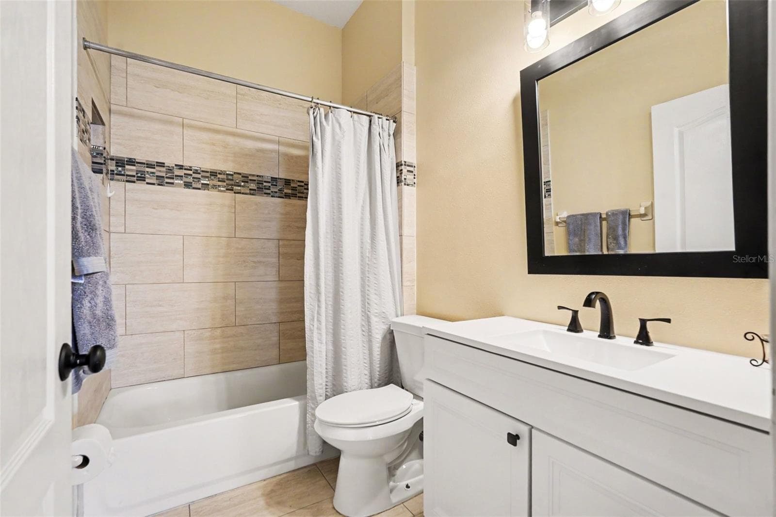 Single Family Residence at 25741 RISEN STAR DR, WESLEY CHAPEL, photo 22 of 29