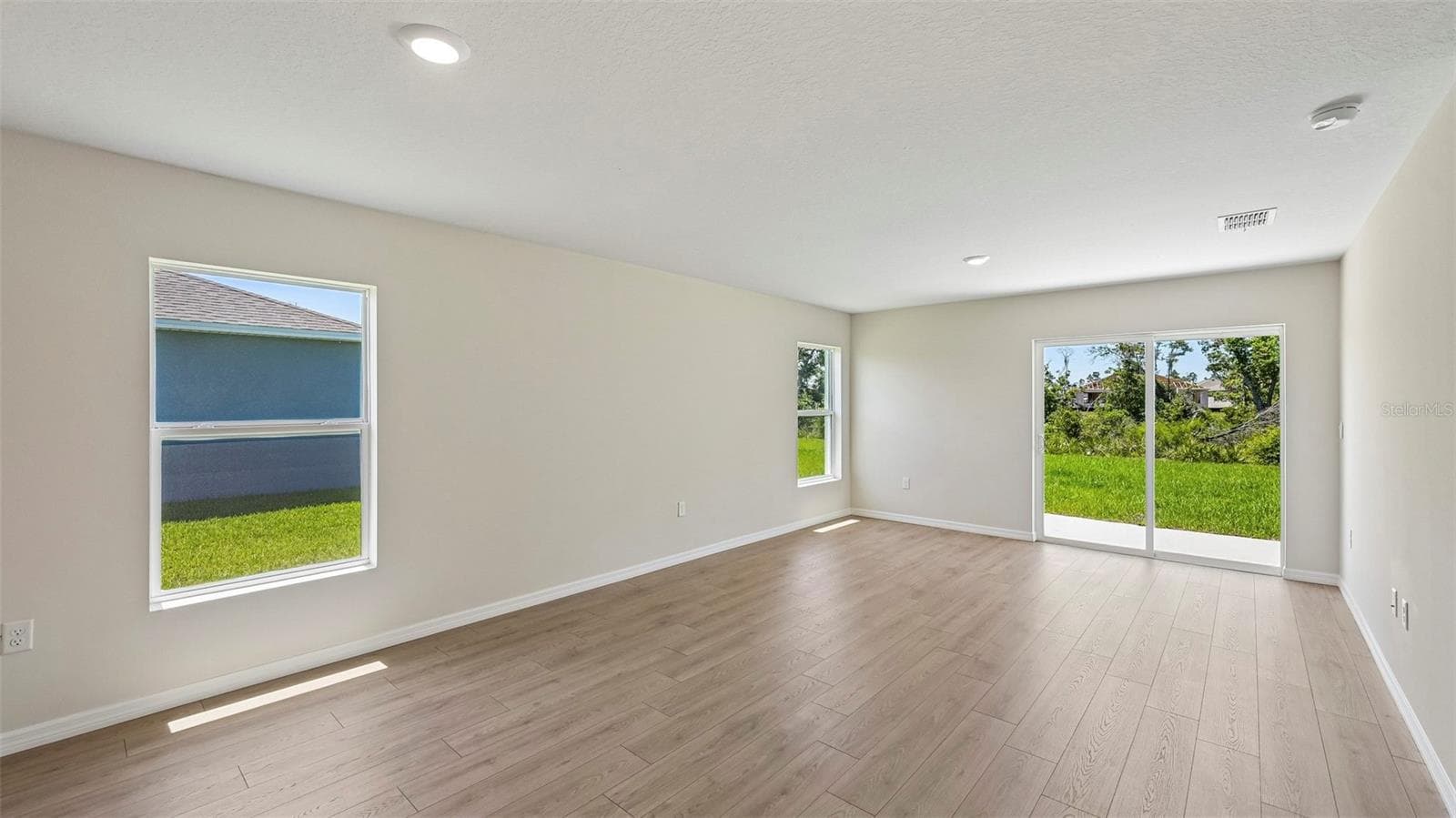 Single Family Residence at 17959 WHEAT STACK CT, PARRISH, photo 8 of 38