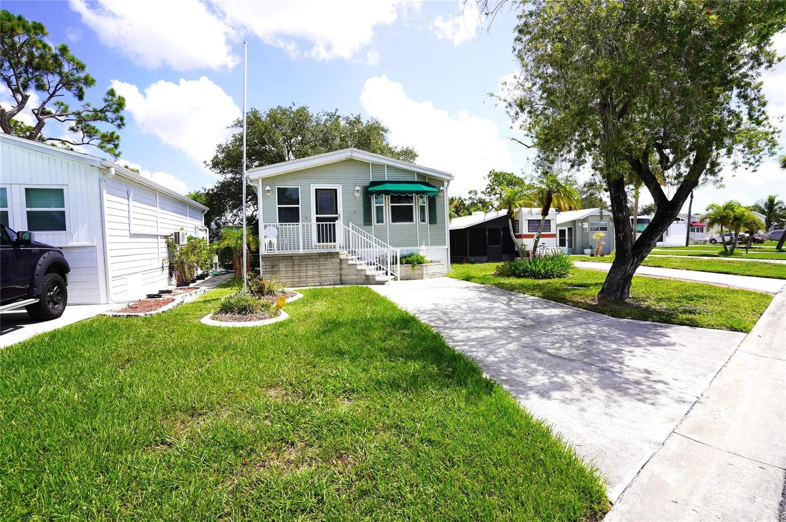 125 BROOKSHIRE DR