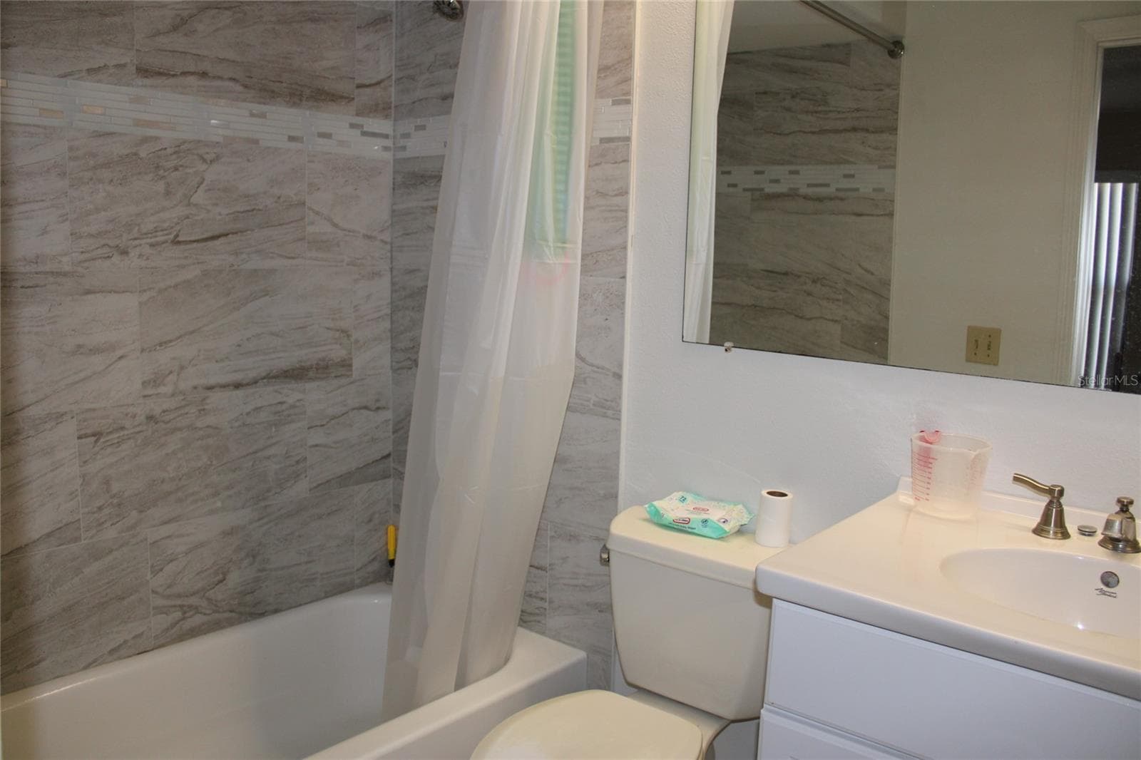 Single Family Residence at 6121 56TH AVE N, ST PETERSBURG, photo 5 of 11