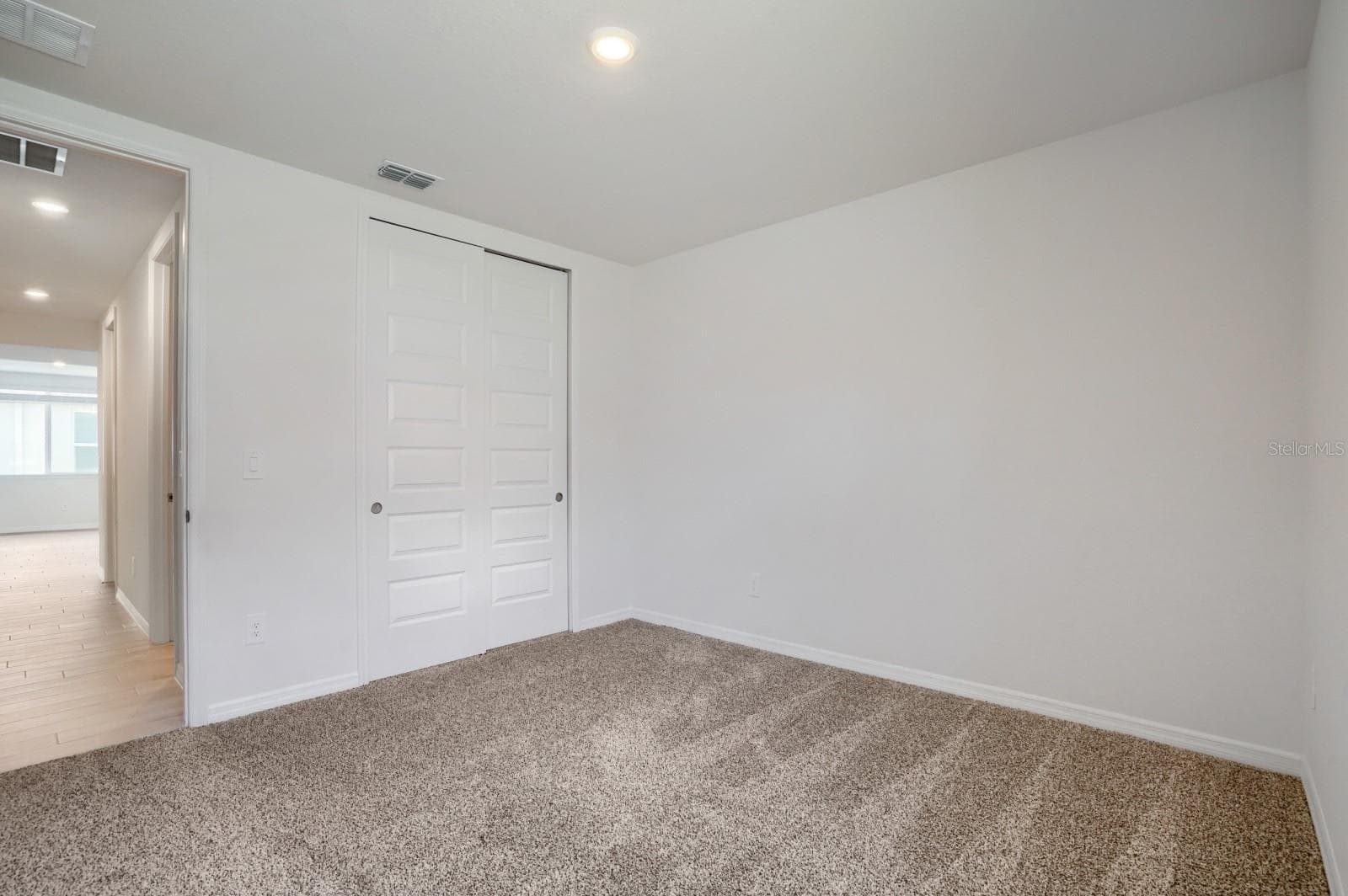 Single Family Residence at 2332 CITRUS BLOOM DR, BARTOW, photo 8 of 34