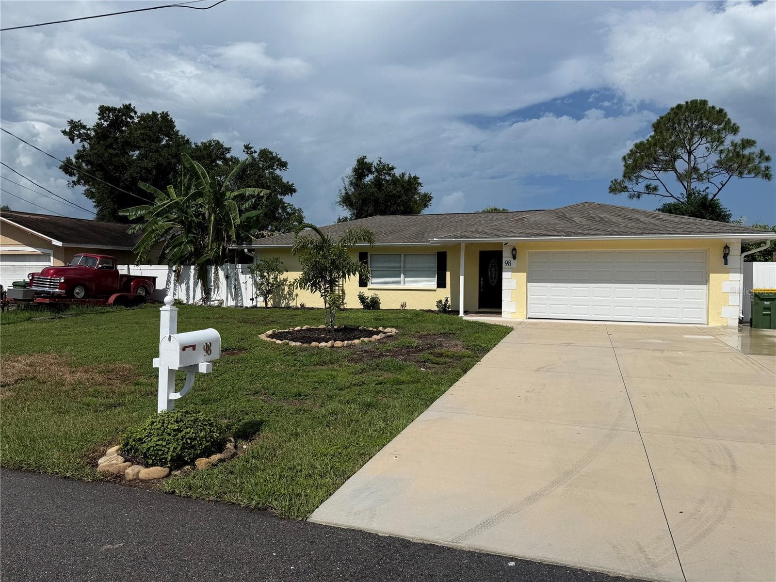 Newer Roof / New Paint - 98 DADE AVE, SARASOTA