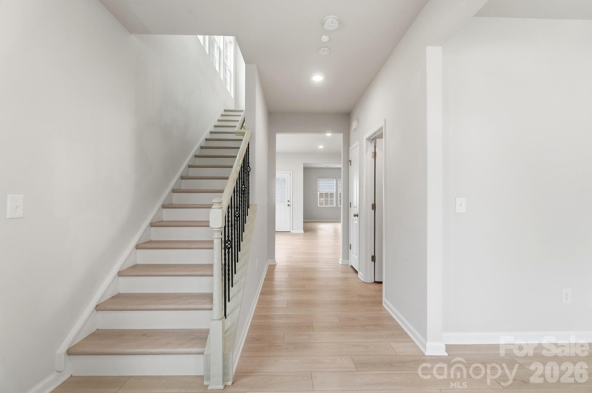 Townhouse at 13905 Castle Nook Drive, Charlotte, photo 4 of 35