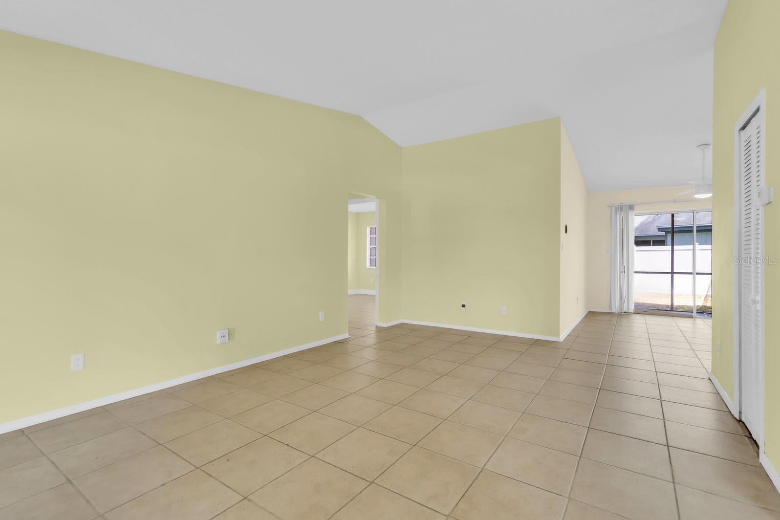 Villa at 3143 STONECASTLE RD, ORLANDO, photo 4 of 15