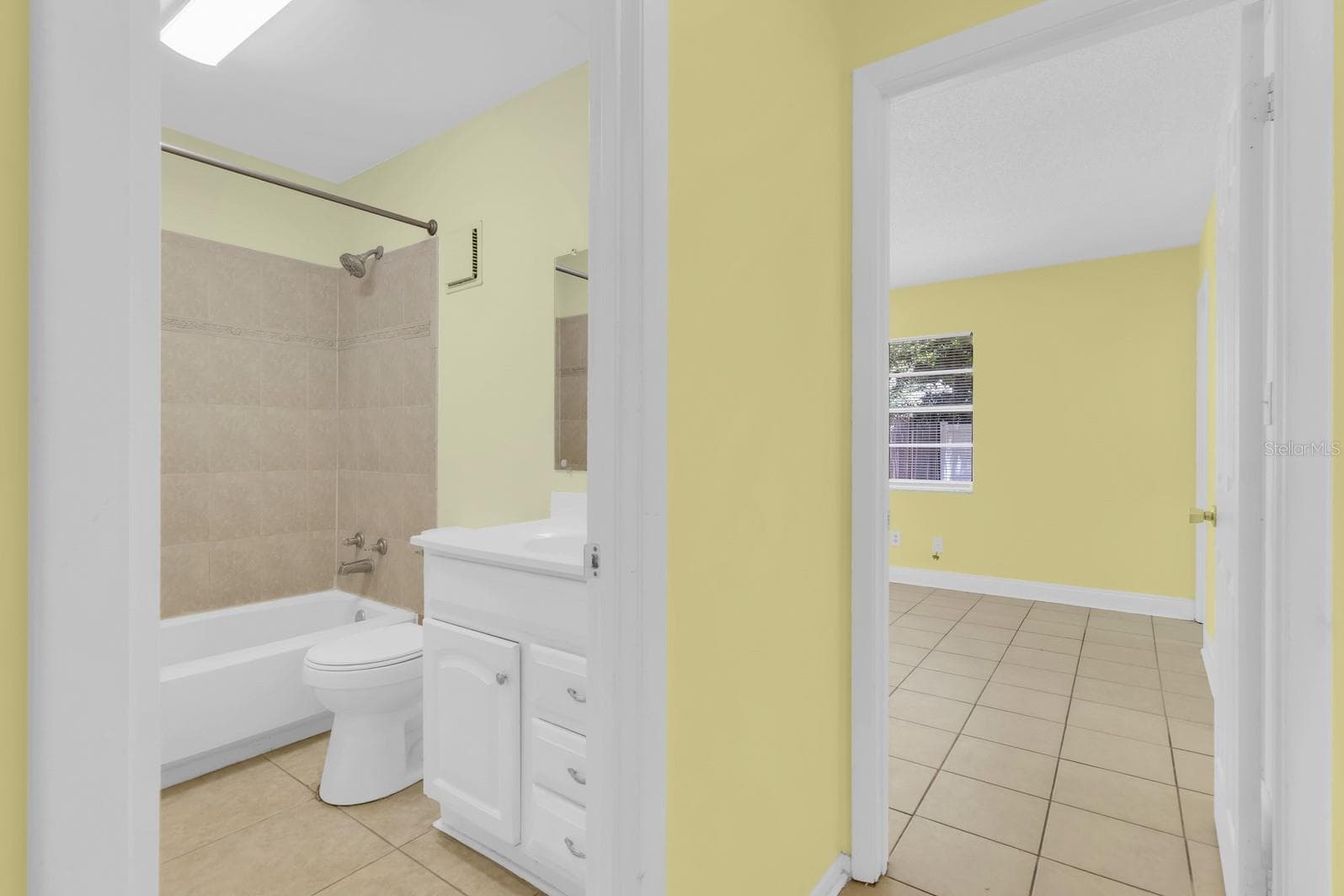 Villa at 3143 STONECASTLE RD, ORLANDO, photo 10 of 15