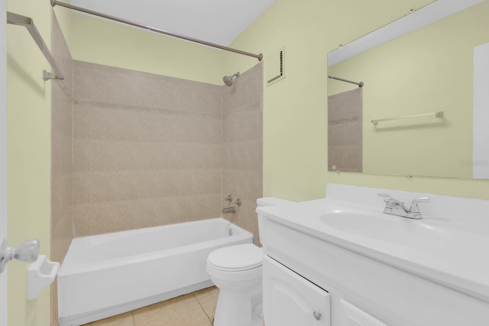 Villa at 3143 STONECASTLE RD, ORLANDO, photo 11 of 15