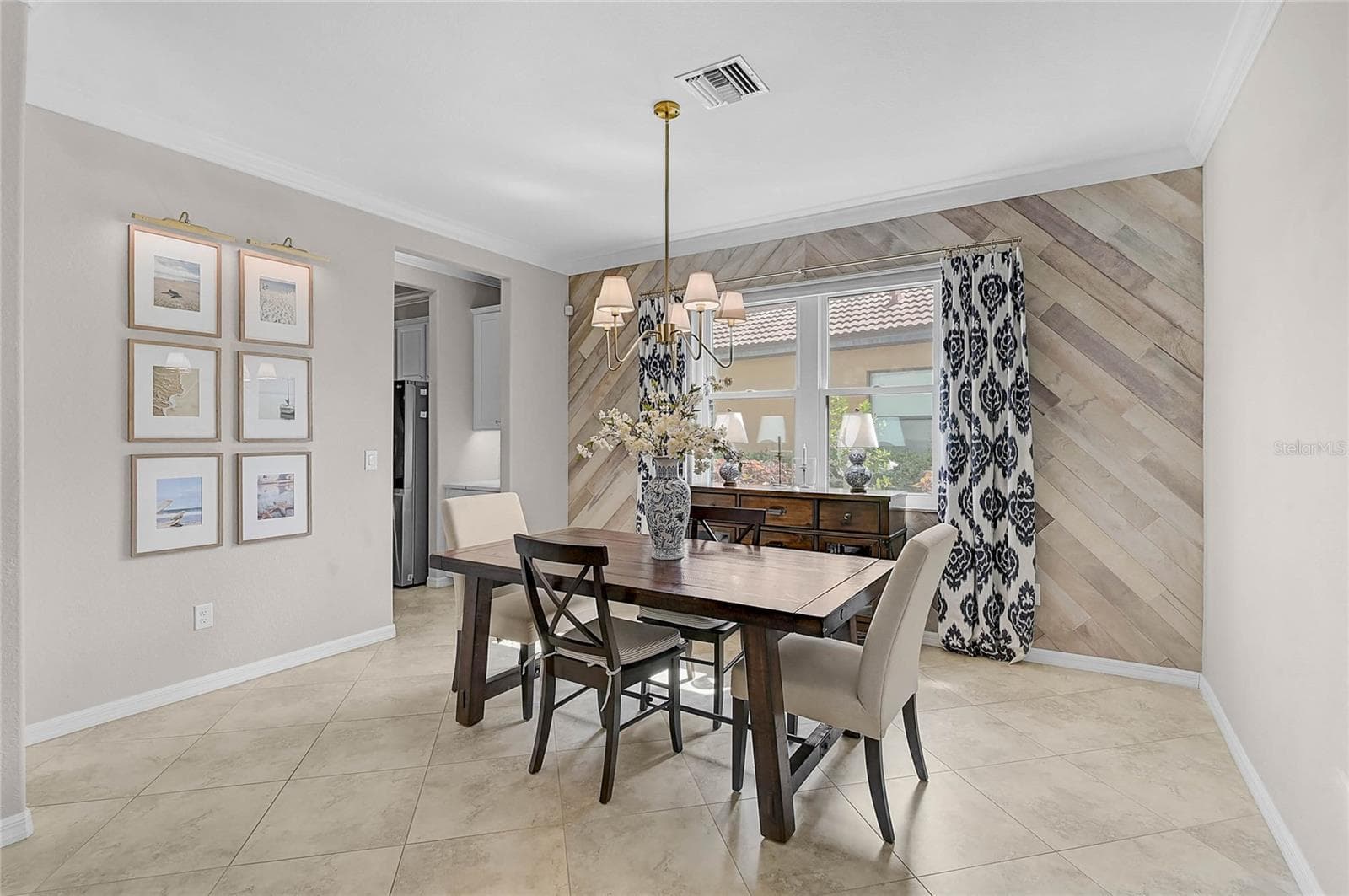 Single Family Residence at 20275 GRANLAGO DR, VENICE, photo 11 of 63