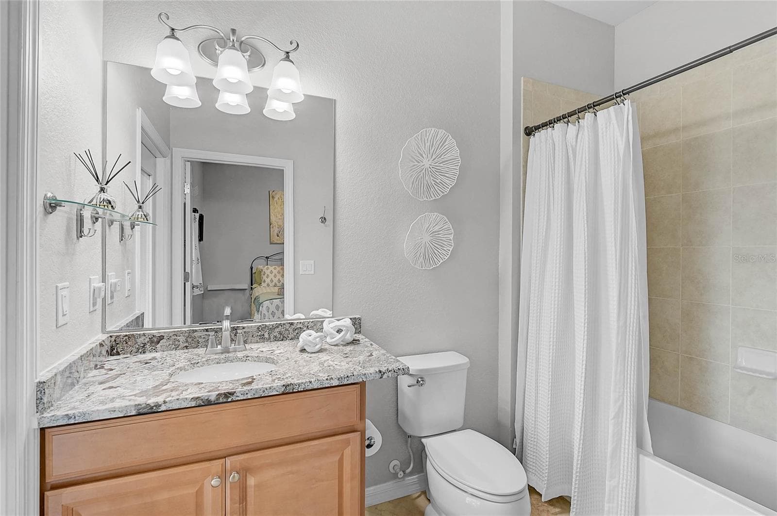 Single Family Residence at 20275 GRANLAGO DR, VENICE, photo 23 of 63