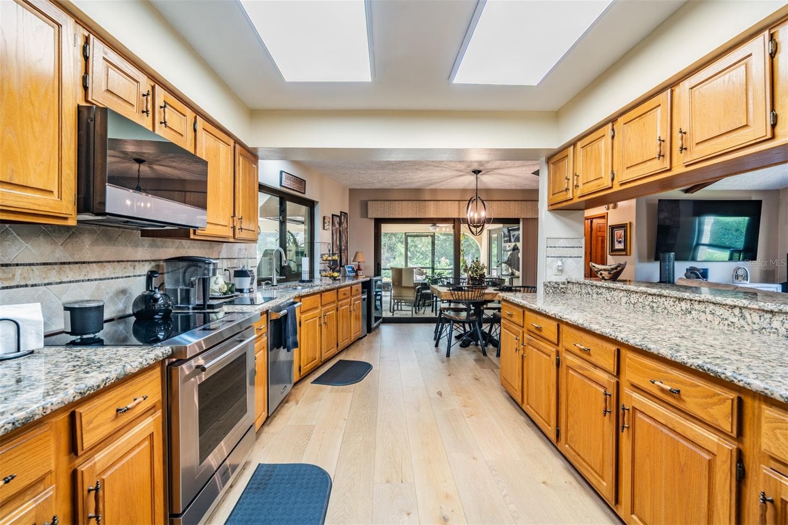 Single Family Residence at 13203 SPINDLEWYCK CV, RIVERVIEW, photo 10 of 55