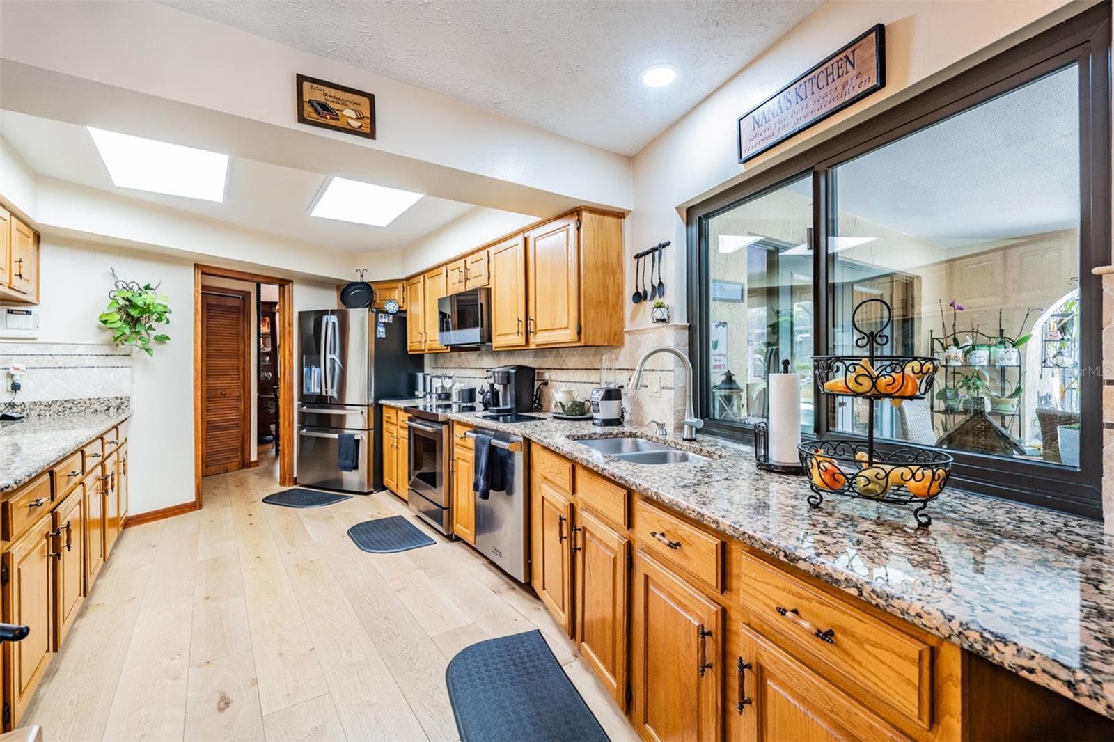 Single Family Residence at 13203 SPINDLEWYCK CV, RIVERVIEW, photo 11 of 55