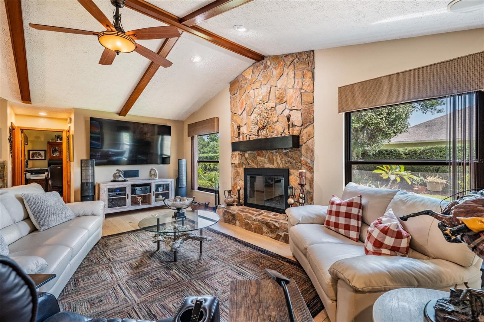 Single Family Residence at 13203 SPINDLEWYCK CV, RIVERVIEW, photo 17 of 55