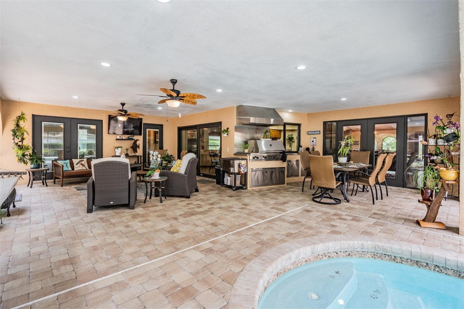 Single Family Residence at 13203 SPINDLEWYCK CV, RIVERVIEW, photo 38 of 55