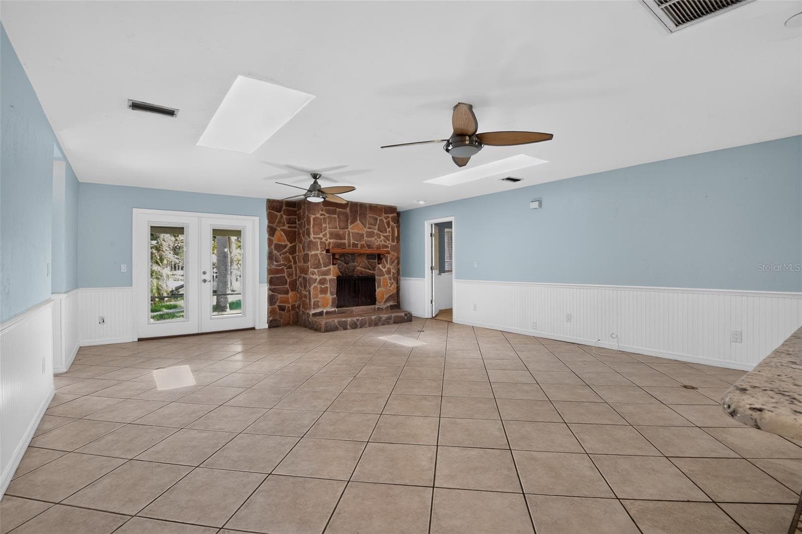 Single Family Residence at 408 PALM AVE, ORMOND BEACH, photo 4 of 45
