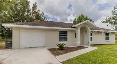 4 PINE CIRCLE DR