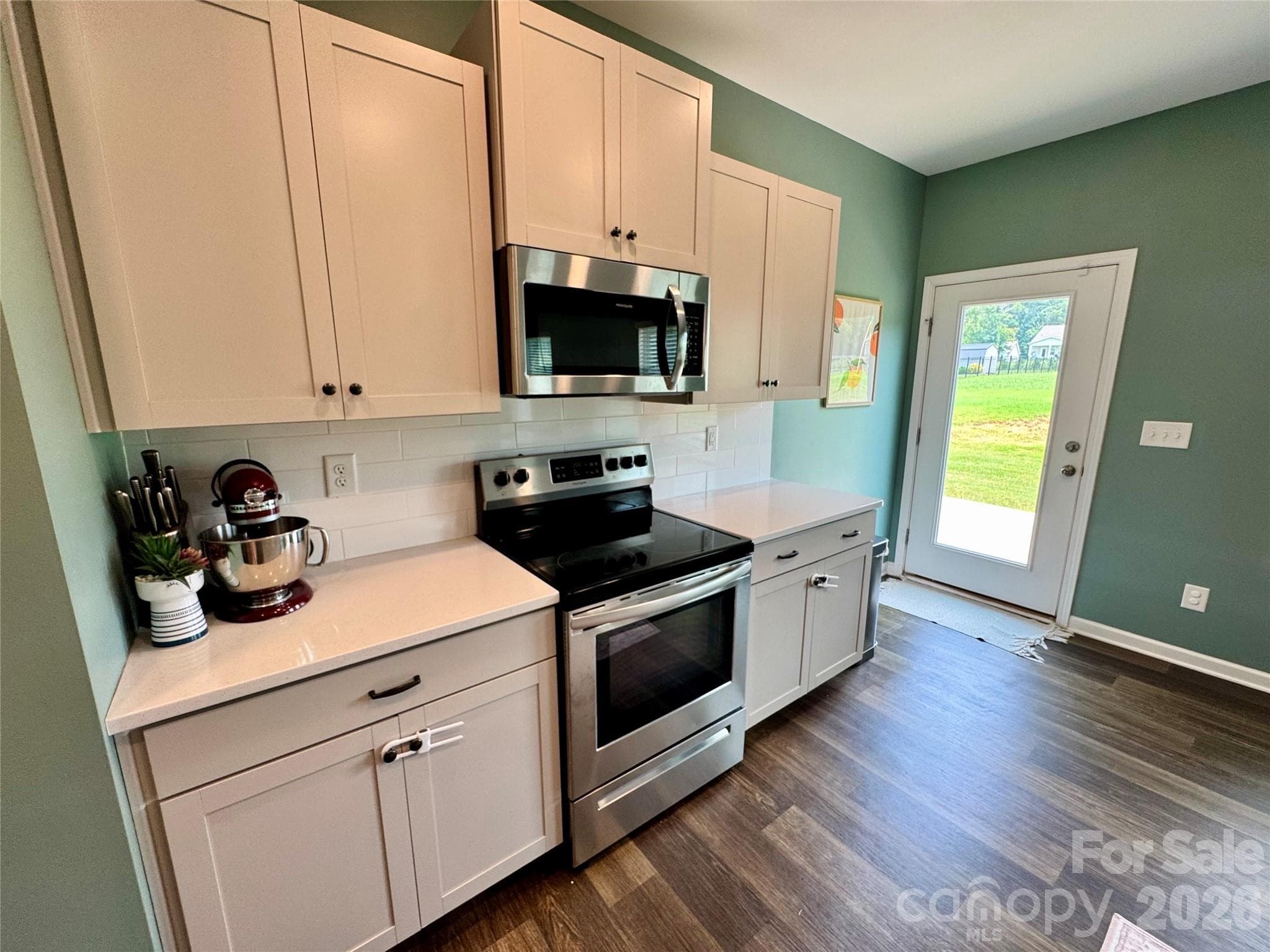 Single Family Residence at 12002 Piney Hollow Trail, Stanfield, photo 10 of 26