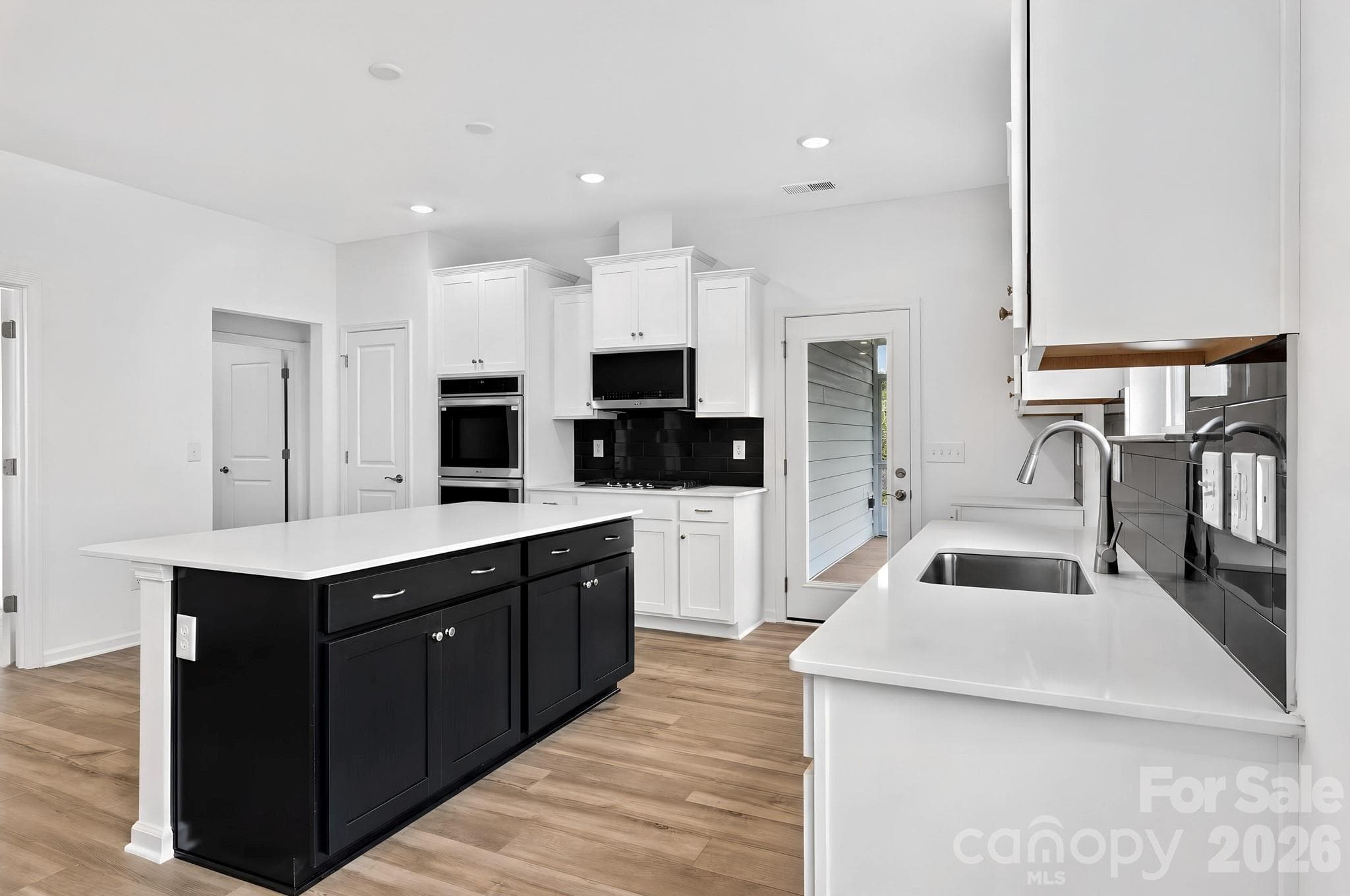 Single Family Residence at 8544 Norman Forest Road, Lancaster, photo 12 of 30