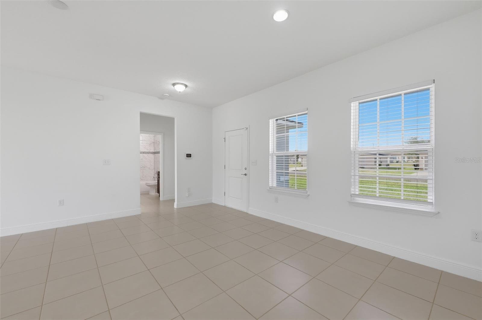 Single Family Residence at 304 BEGONIA CT, POINCIANA, photo 7 of 32