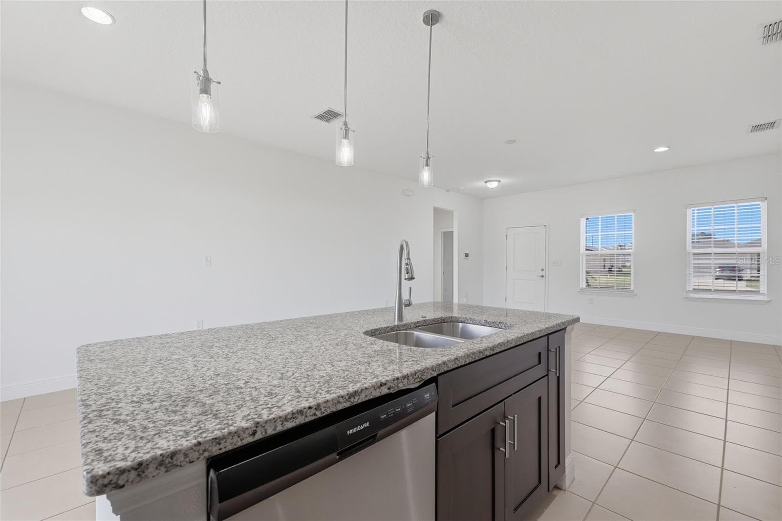 Single Family Residence at 304 BEGONIA CT, POINCIANA, photo 11 of 32