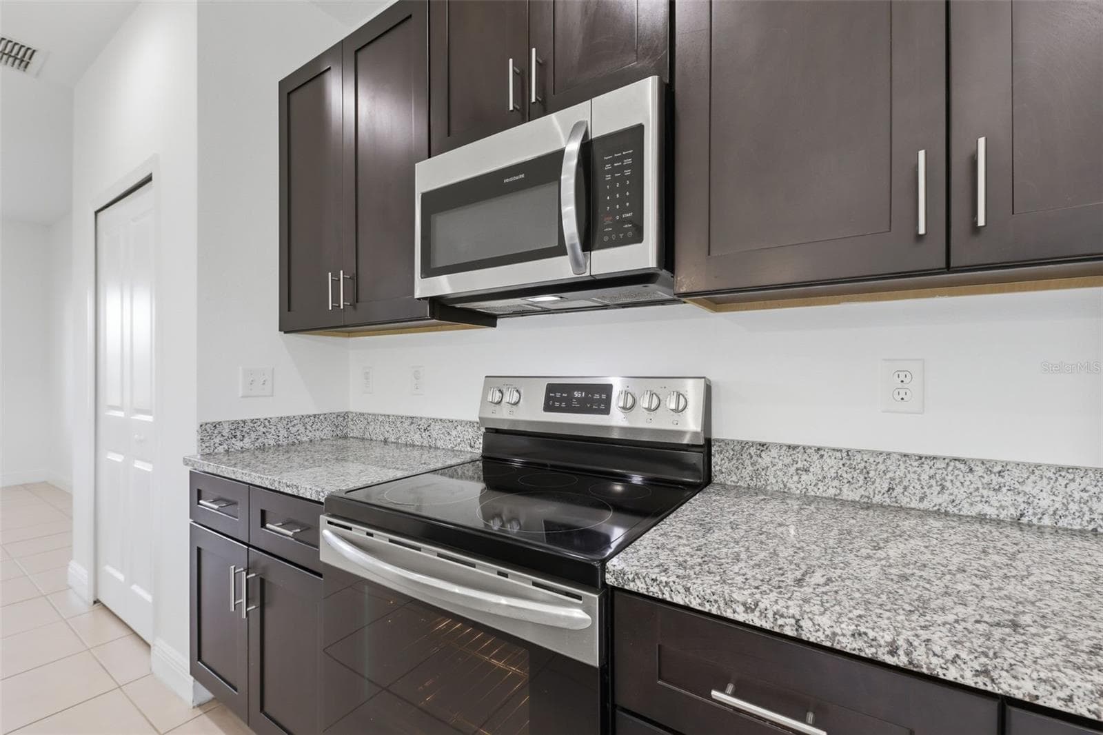 Single Family Residence at 304 BEGONIA CT, POINCIANA, photo 12 of 32