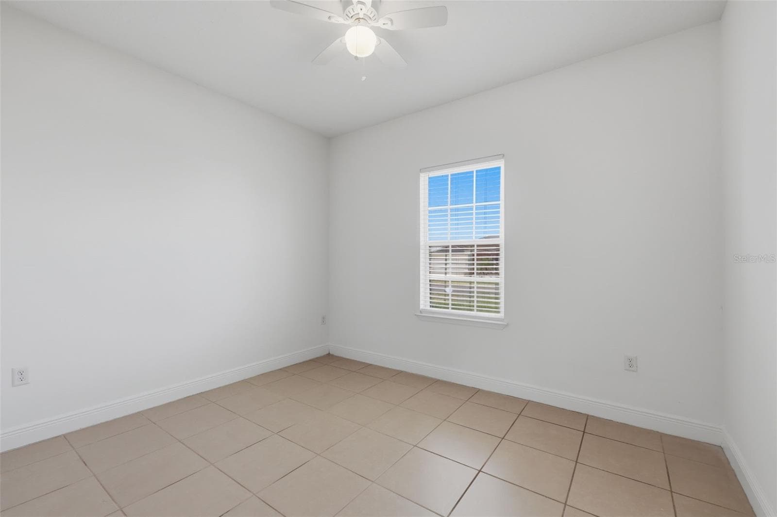 Single Family Residence at 304 BEGONIA CT, POINCIANA, photo 15 of 32