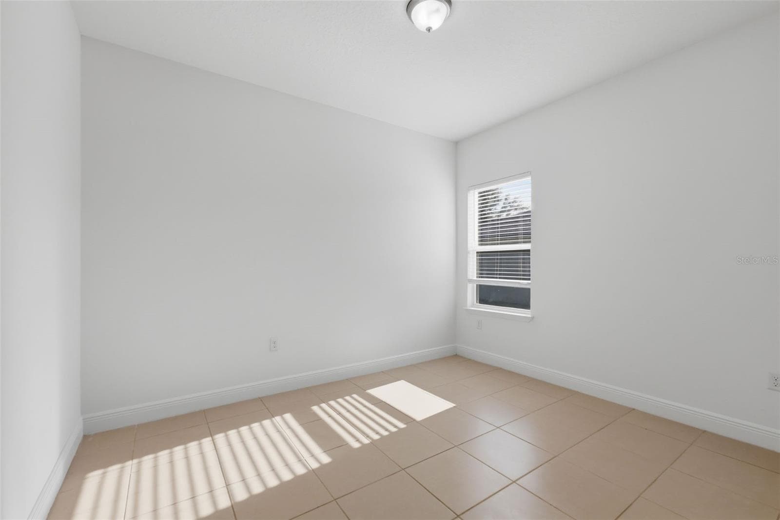 Single Family Residence at 304 BEGONIA CT, POINCIANA, photo 19 of 32