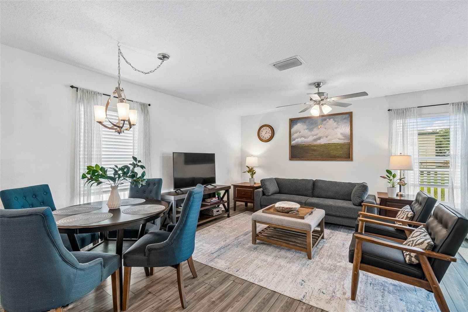 Family room and dining combo - 14334 HOLLY HAMMOCK LN, BROOKSVILLE