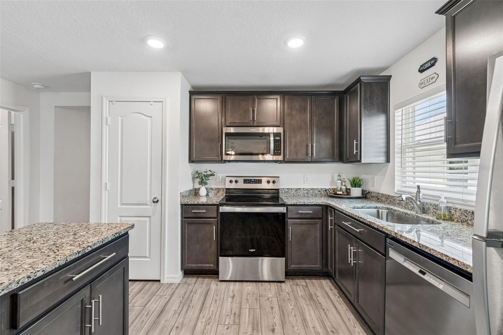 Single Family Residence at 14334 HOLLY HAMMOCK LN, BROOKSVILLE, photo 27 of 82