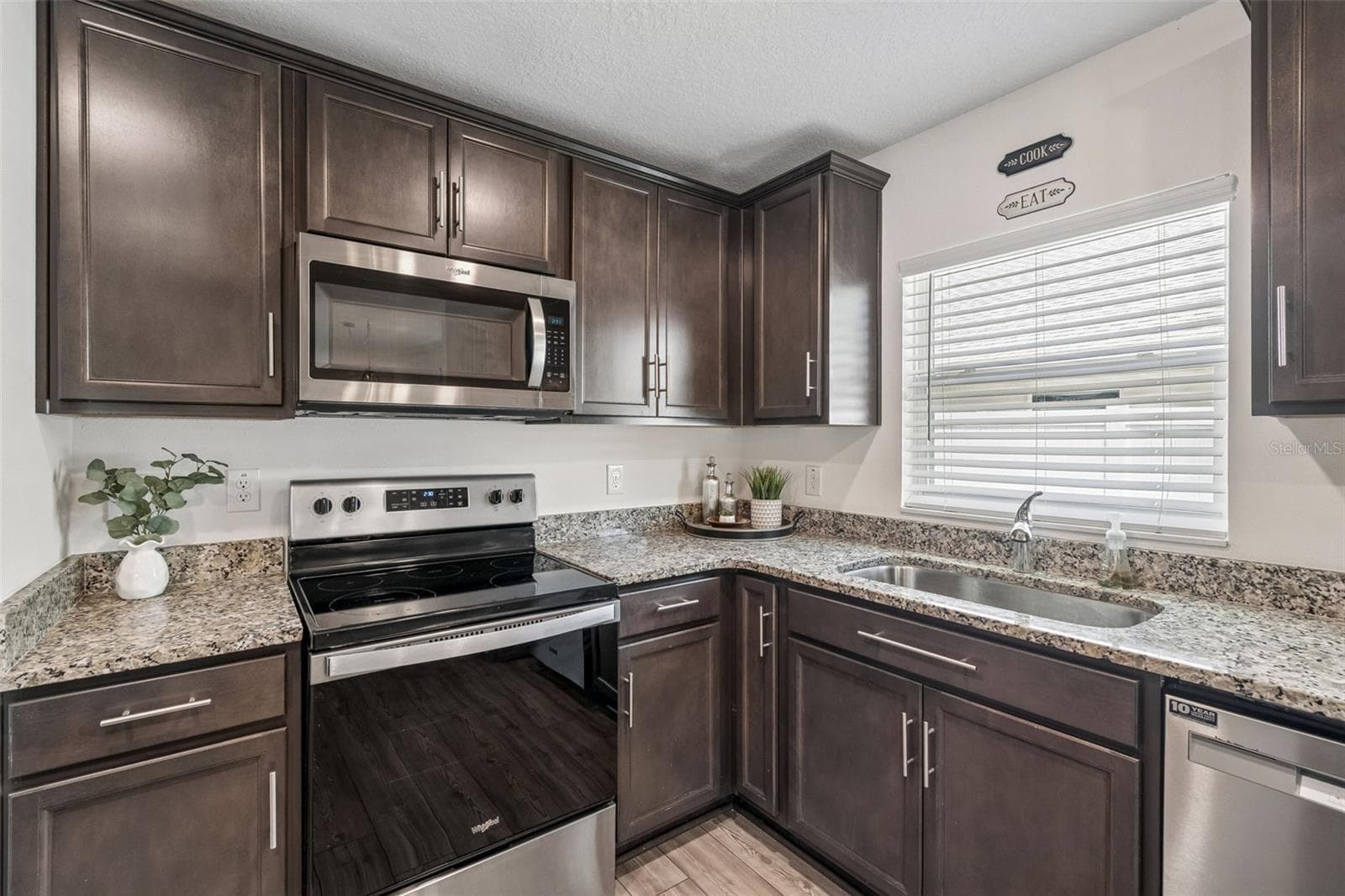 Single Family Residence at 14334 HOLLY HAMMOCK LN, BROOKSVILLE, photo 28 of 82