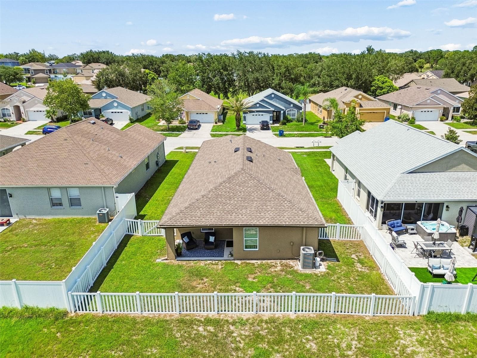 Single Family Residence at 14334 HOLLY HAMMOCK LN, BROOKSVILLE, photo 55 of 82
