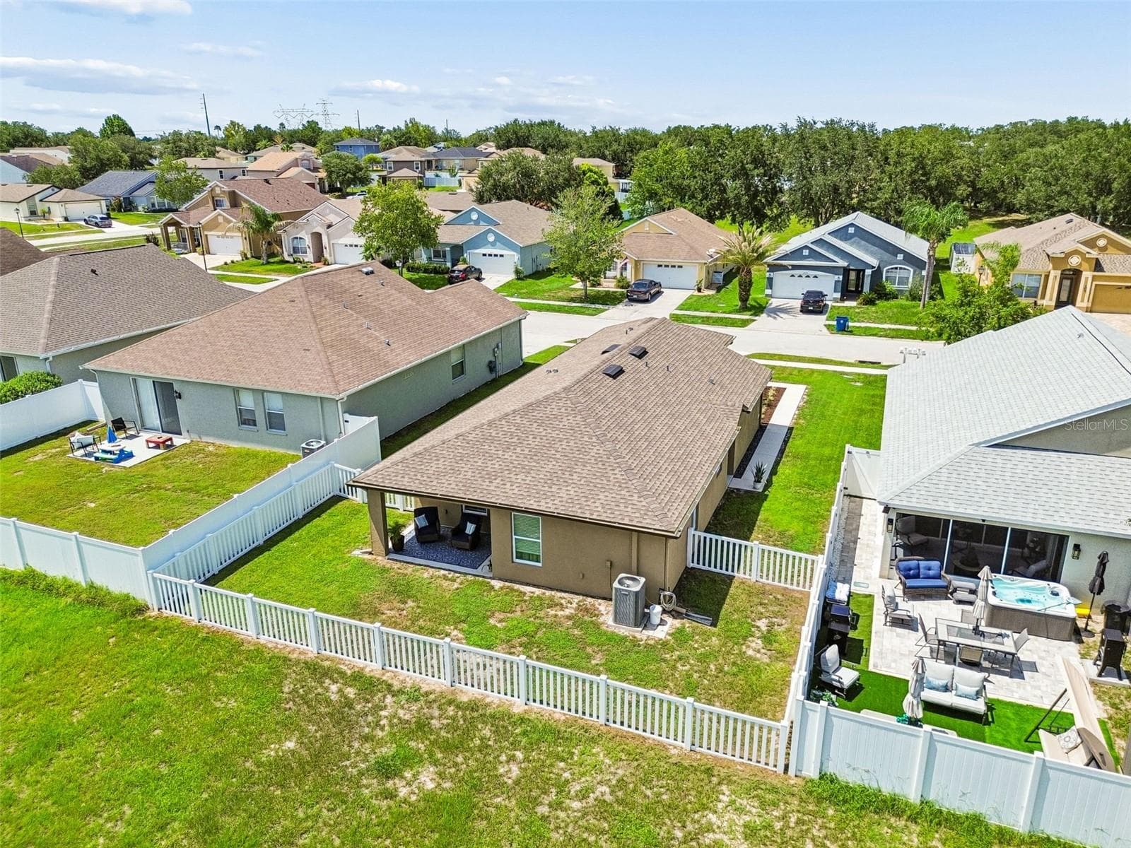 Single Family Residence at 14334 HOLLY HAMMOCK LN, BROOKSVILLE, photo 56 of 82
