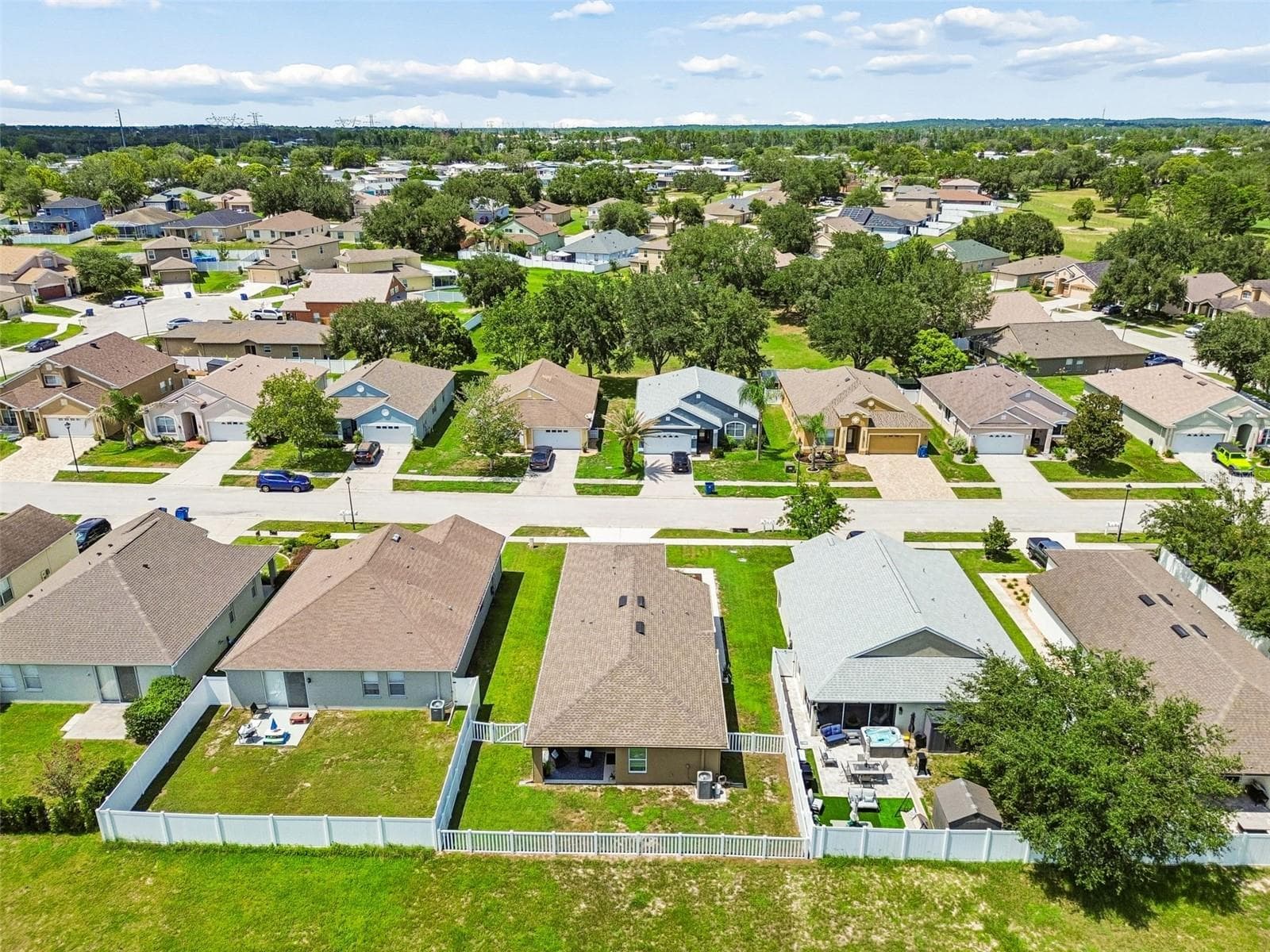 Single Family Residence at 14334 HOLLY HAMMOCK LN, BROOKSVILLE, photo 65 of 82
