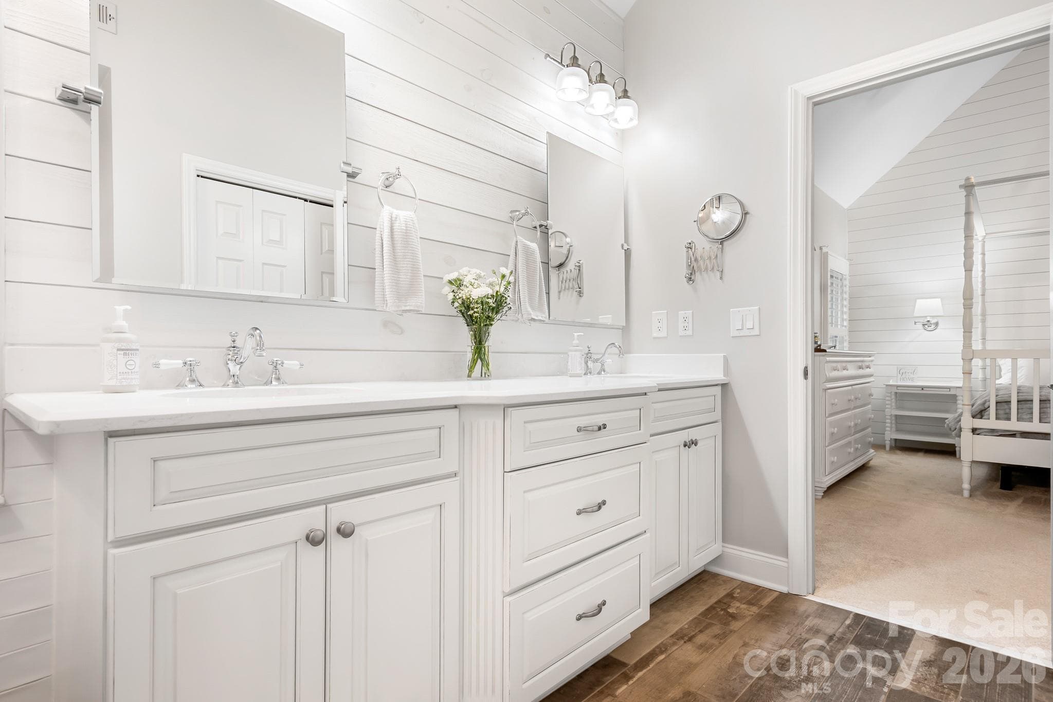 ully Remodeled Primary Bathroom - 7048 Mariners Court, Tega Cay