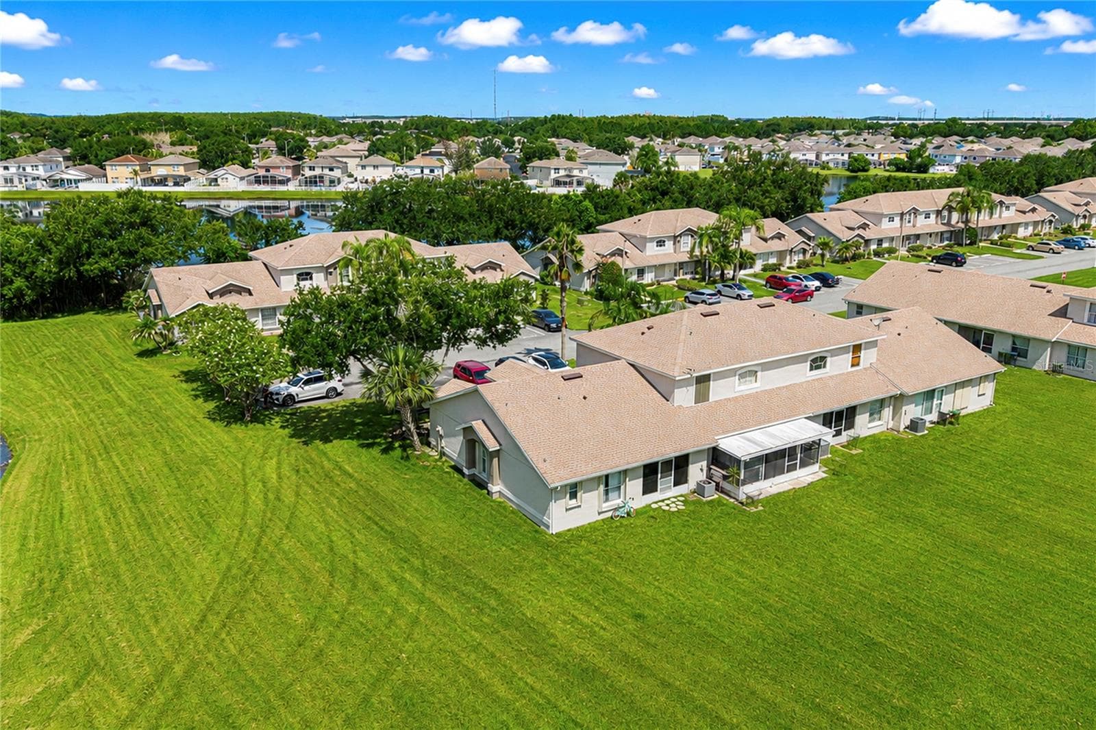 Townhouse at 14431 ISLAND COVE DR, ORLANDO, photo 5 of 19