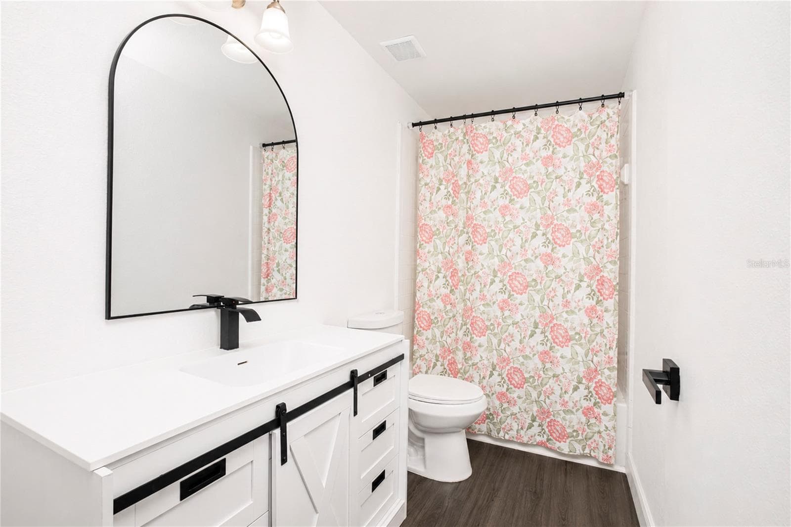 Townhouse at 14431 ISLAND COVE DR, ORLANDO, photo 13 of 19