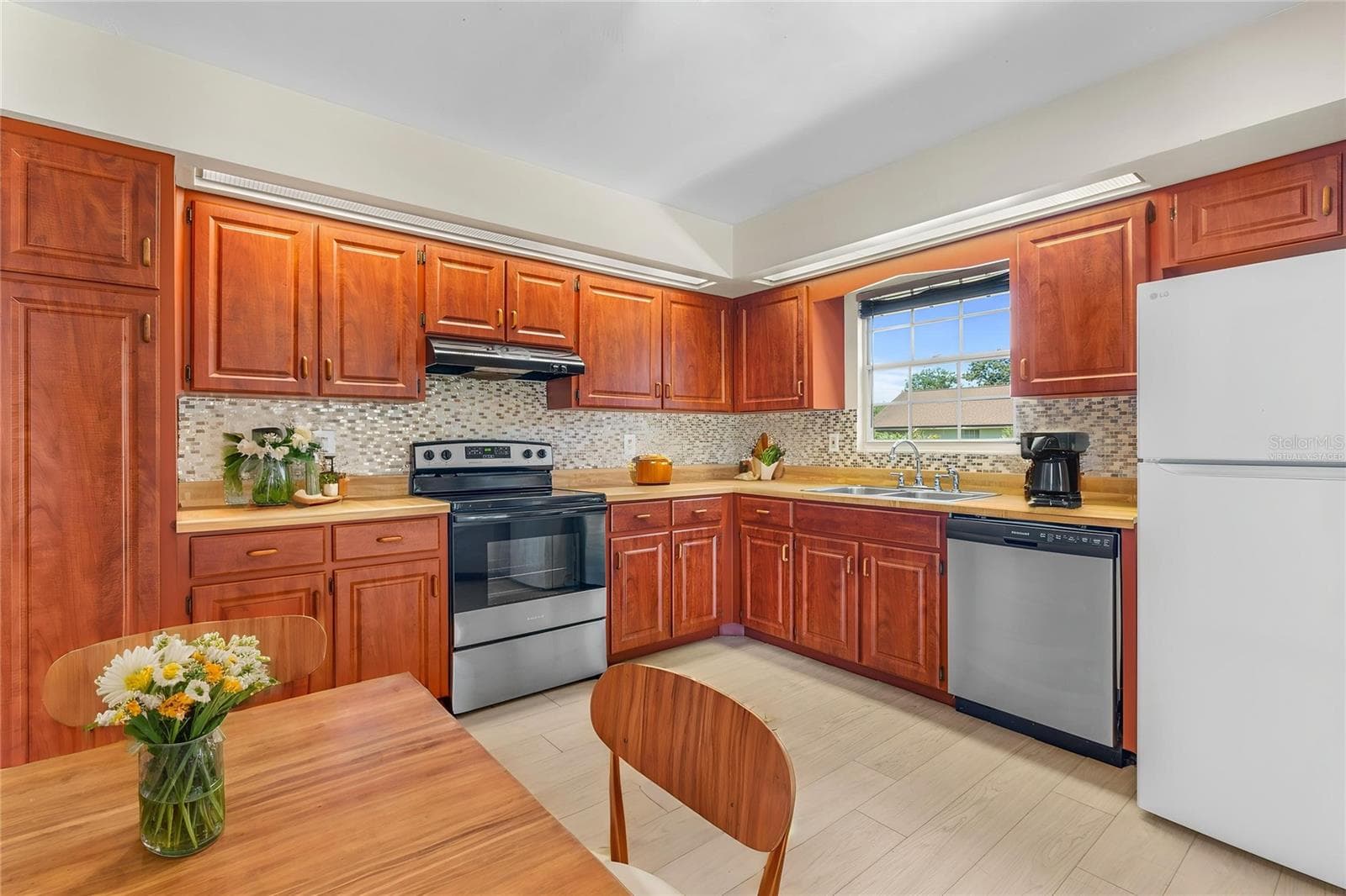 Virtually Staged - 104 SHOAL CREEK CIR, DAYTONA BEACH