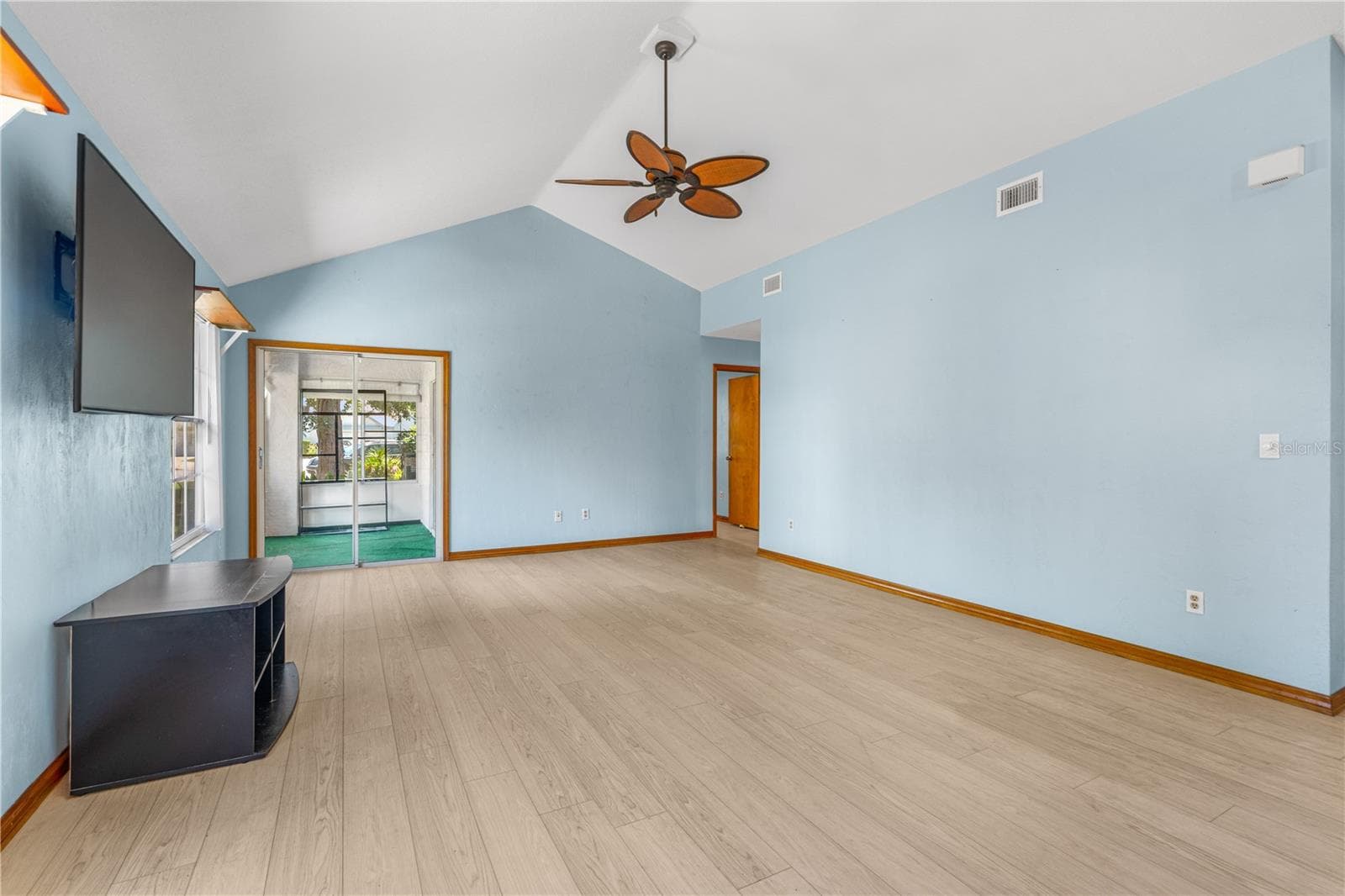 Soaring Ceilings in Living/Dining Areas - 104 SHOAL CREEK CIR, DAYTONA BEACH