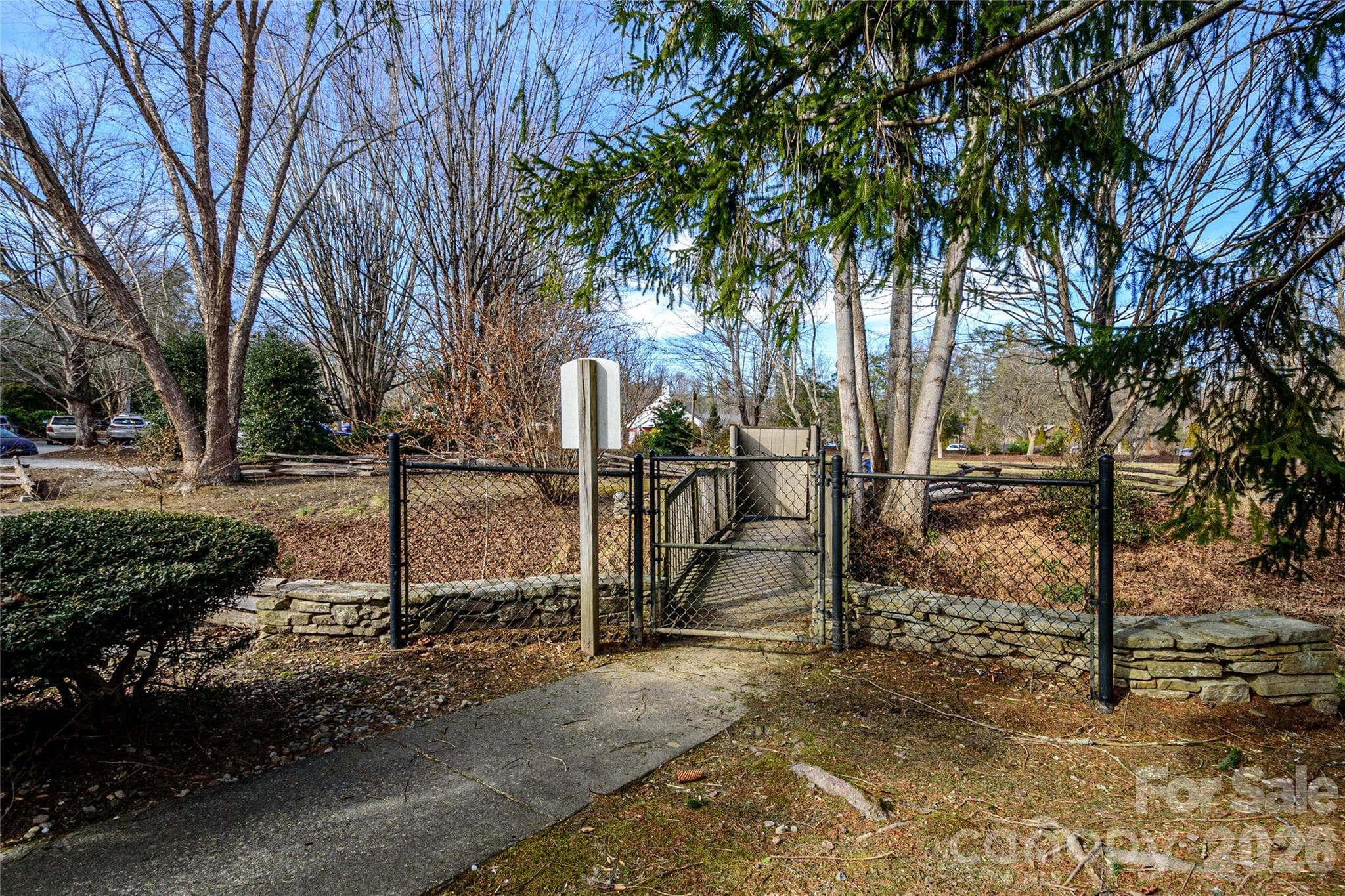 Entrance to Laurel Green Park from Lakemoor Village - 8 Lakemoor Lane, Hendersonville