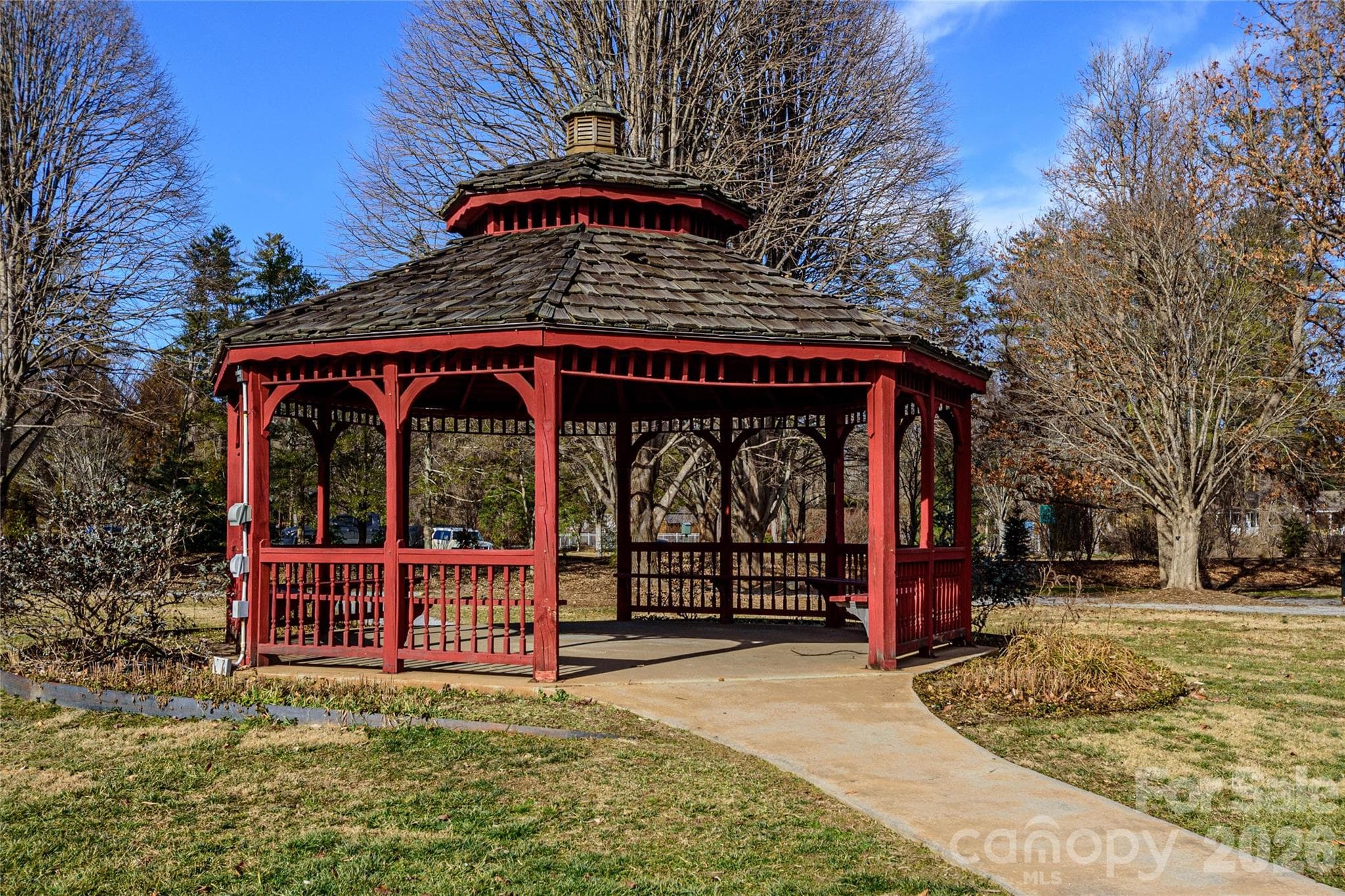 Laurel Green Park - 8 Lakemoor Lane, Hendersonville