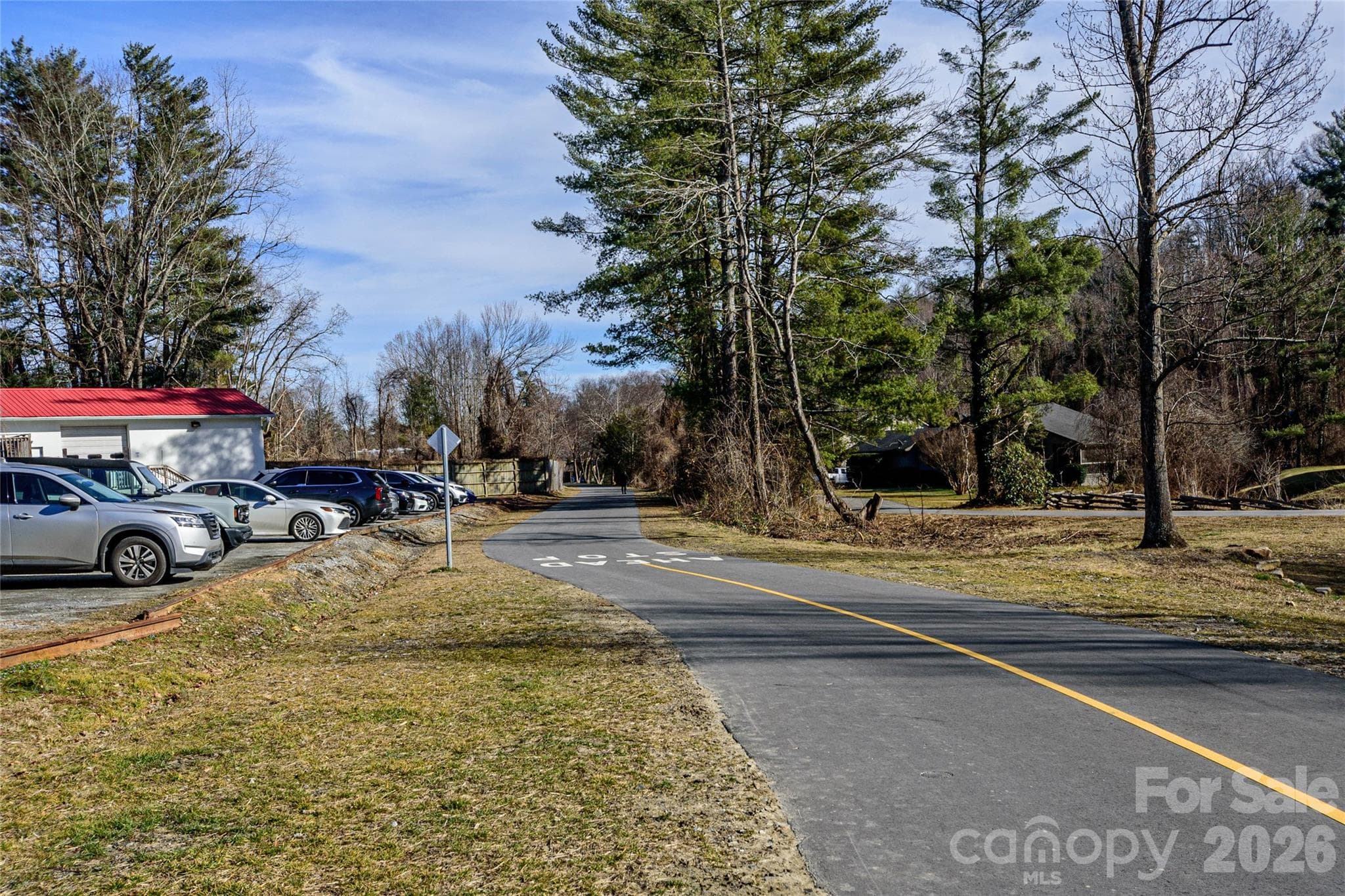 Ecusta Trail Entrance on 5th Avenue - 8 Lakemoor Lane, Hendersonville