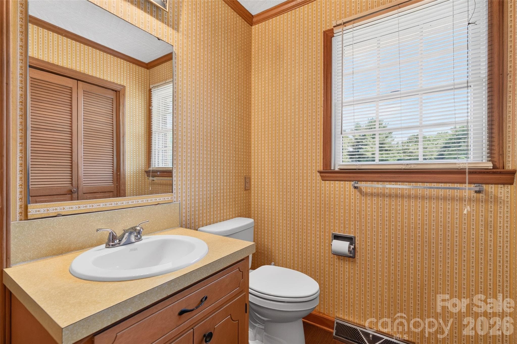 Single Family Residence at 3040 E Maiden Road, Maiden, photo 18 of 36