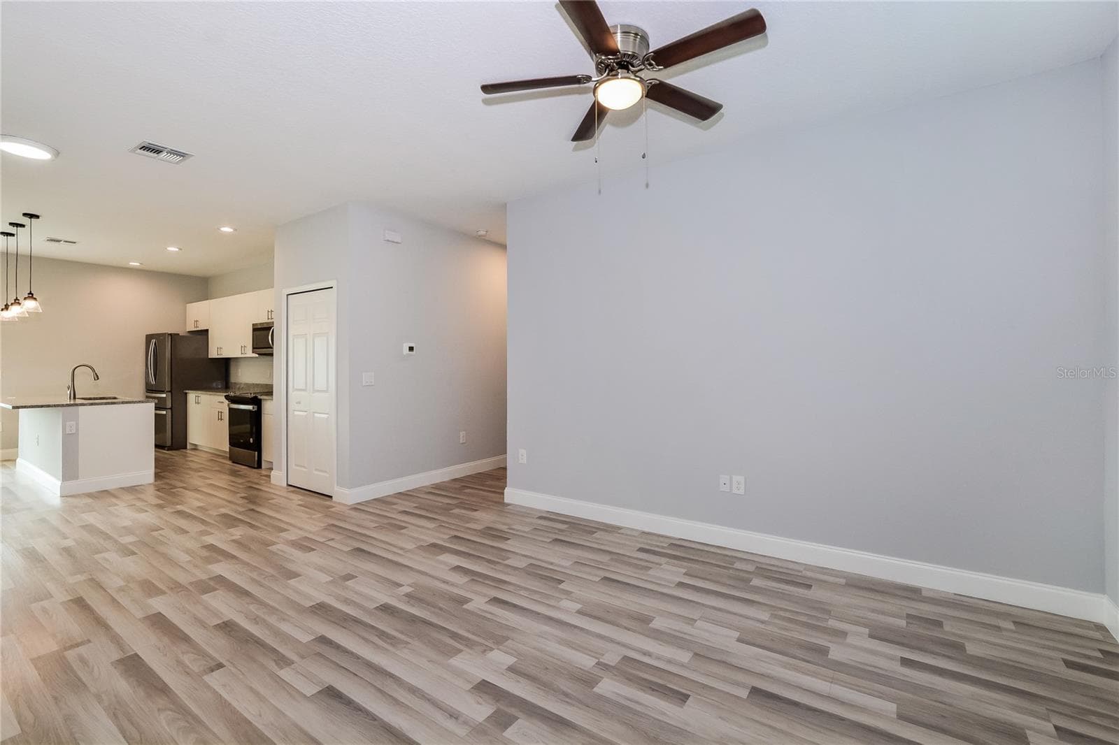 Single Family Residence at 102 CONCH WAY, POINCIANA, photo 3 of 15