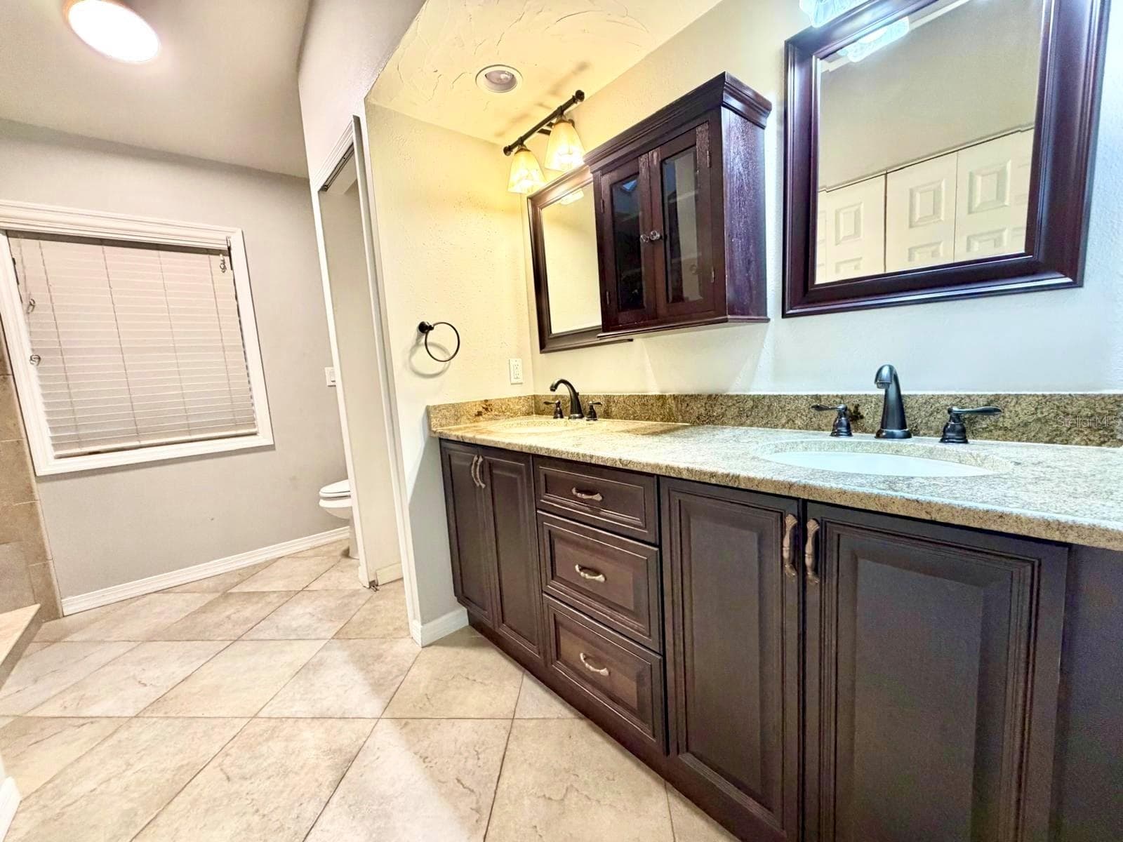 Single Family Residence at 5274 CEDAR HAMMOCK CT, SARASOTA, photo 27 of 55