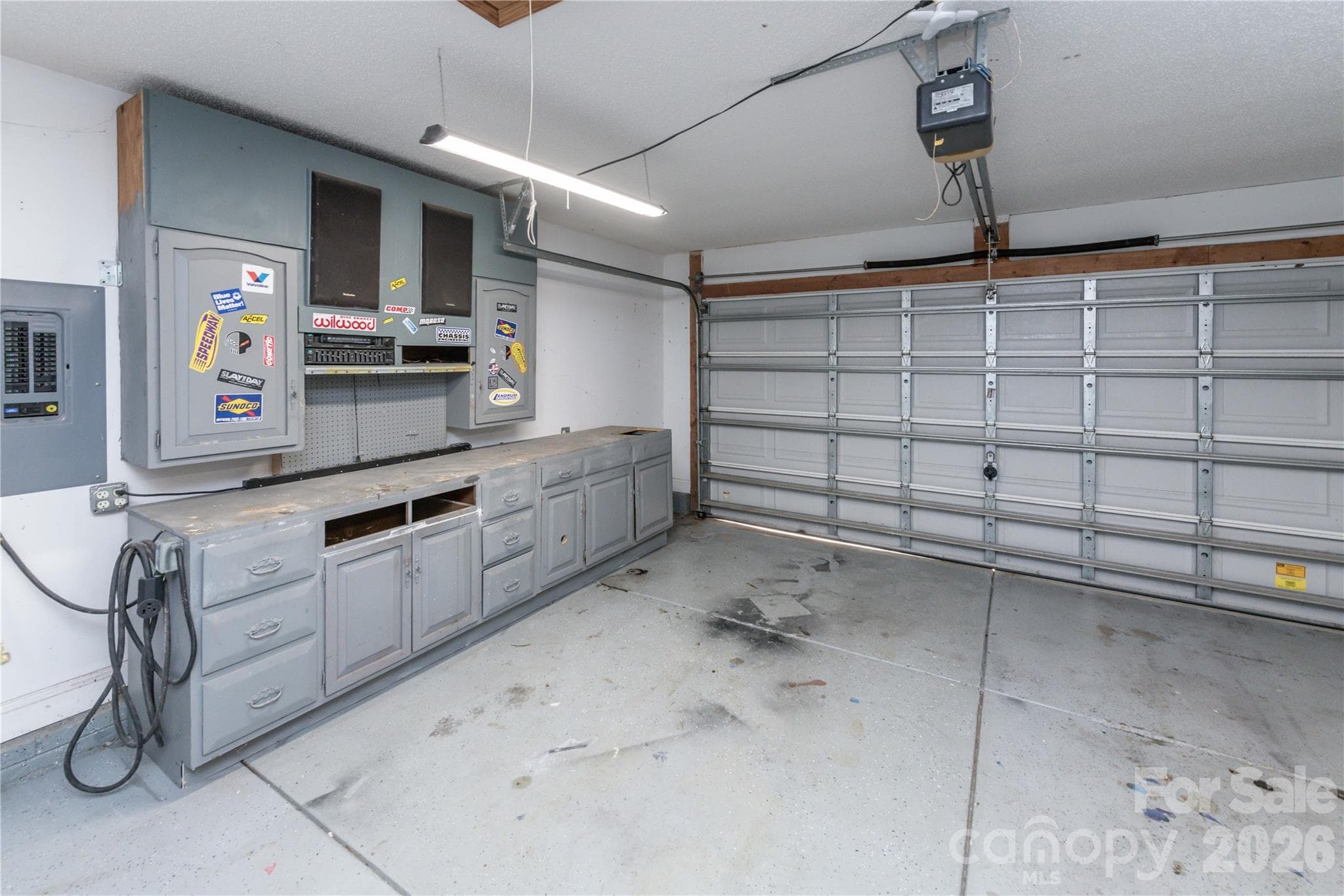 Tinkerers and mechanics, this is your dream setup! - 266 Kendra Drive SW, Concord