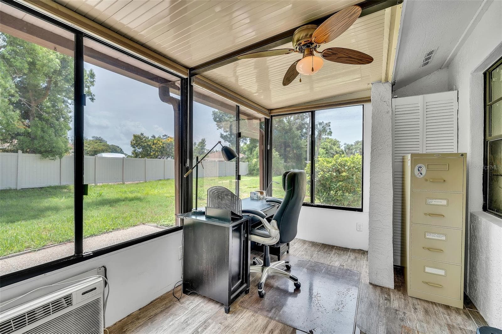 Condominium at 1409 56TH ST W #1409, BRADENTON, photo 34 of 74