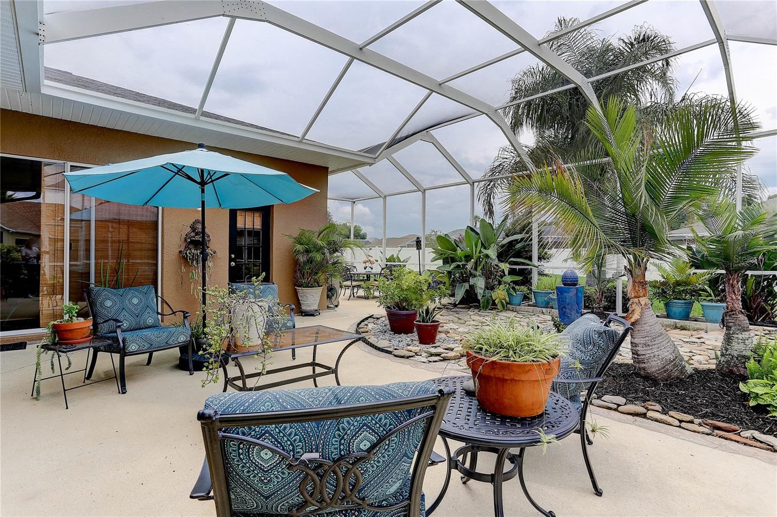 Screened Lanai - 3815 RED BLUFF CT, LAND O LAKES