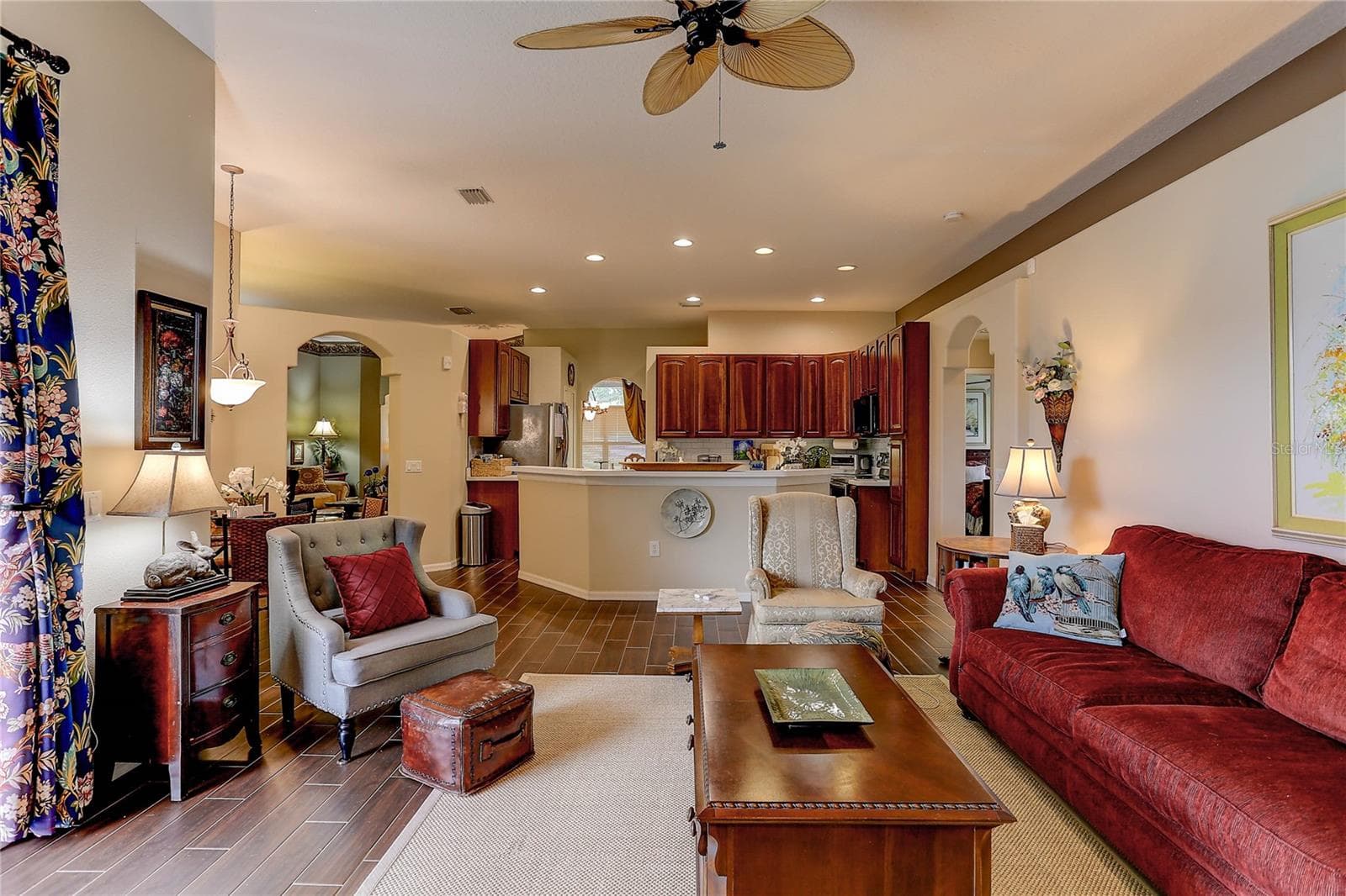 Family - 3815 RED BLUFF CT, LAND O LAKES