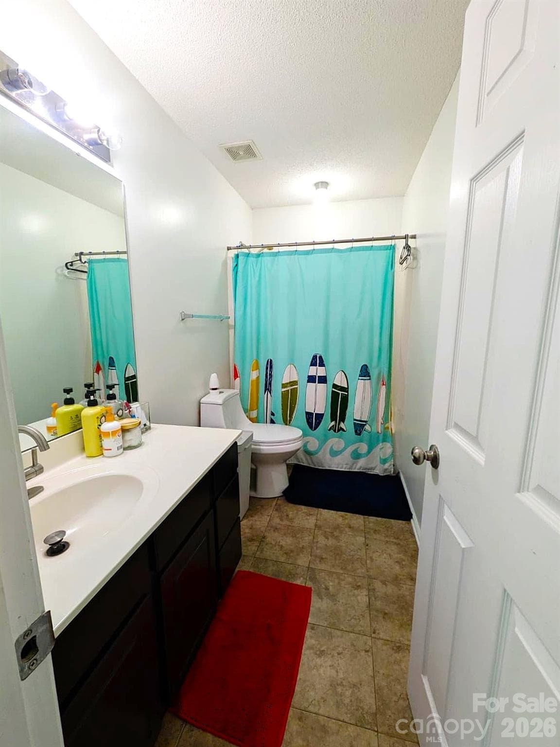Single Family Residence at 9026 Shenington Place, Charlotte, photo 7 of 17