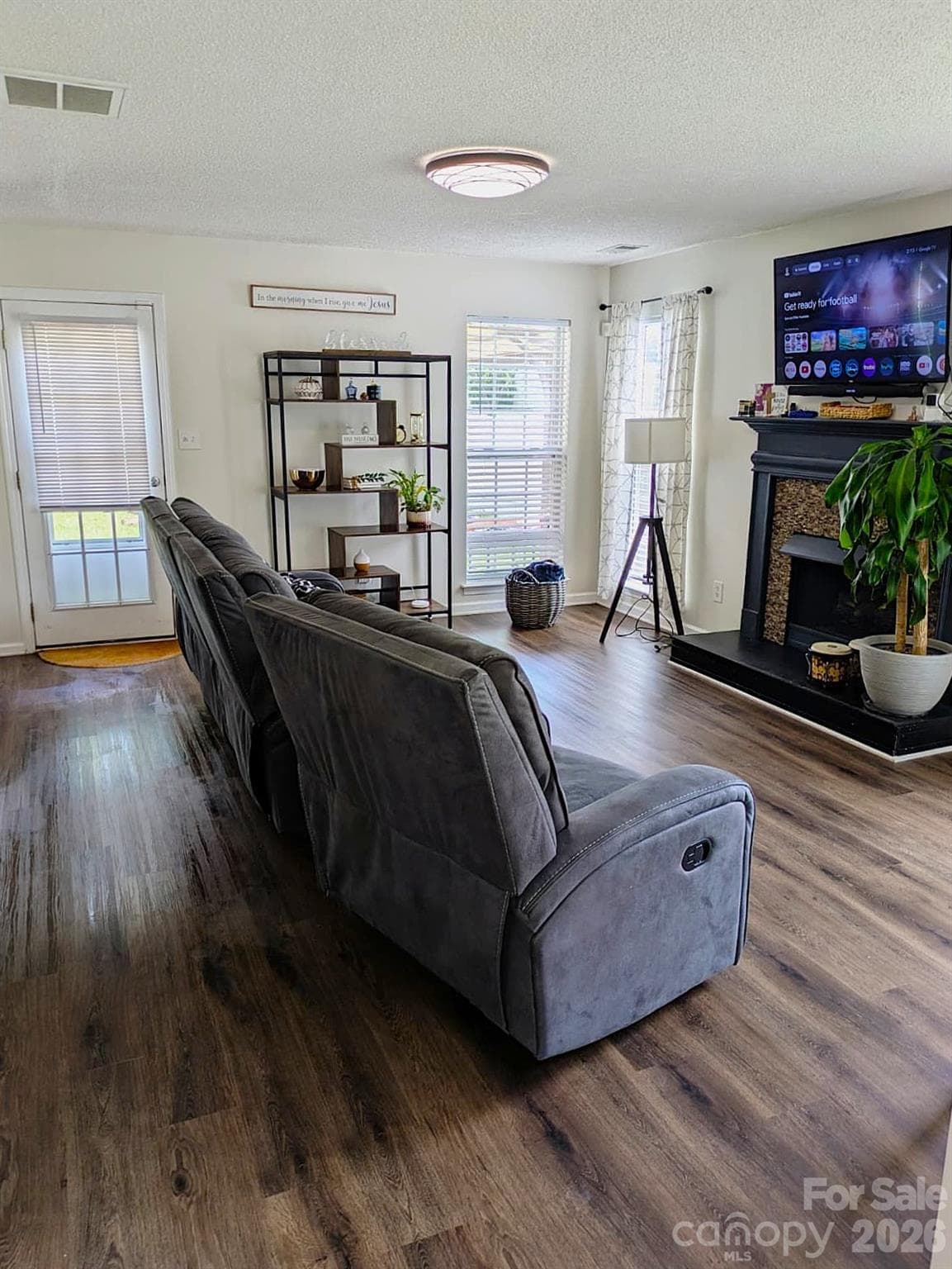 Single Family Residence at 9026 Shenington Place, Charlotte, photo 12 of 17