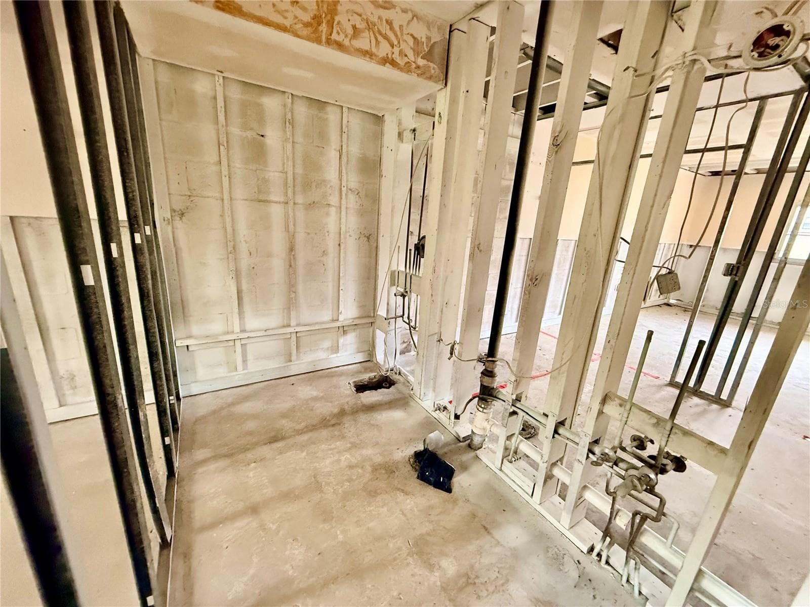 Condominium at 1380 MISSION CIR #44-C, CLEARWATER, photo 12 of 18