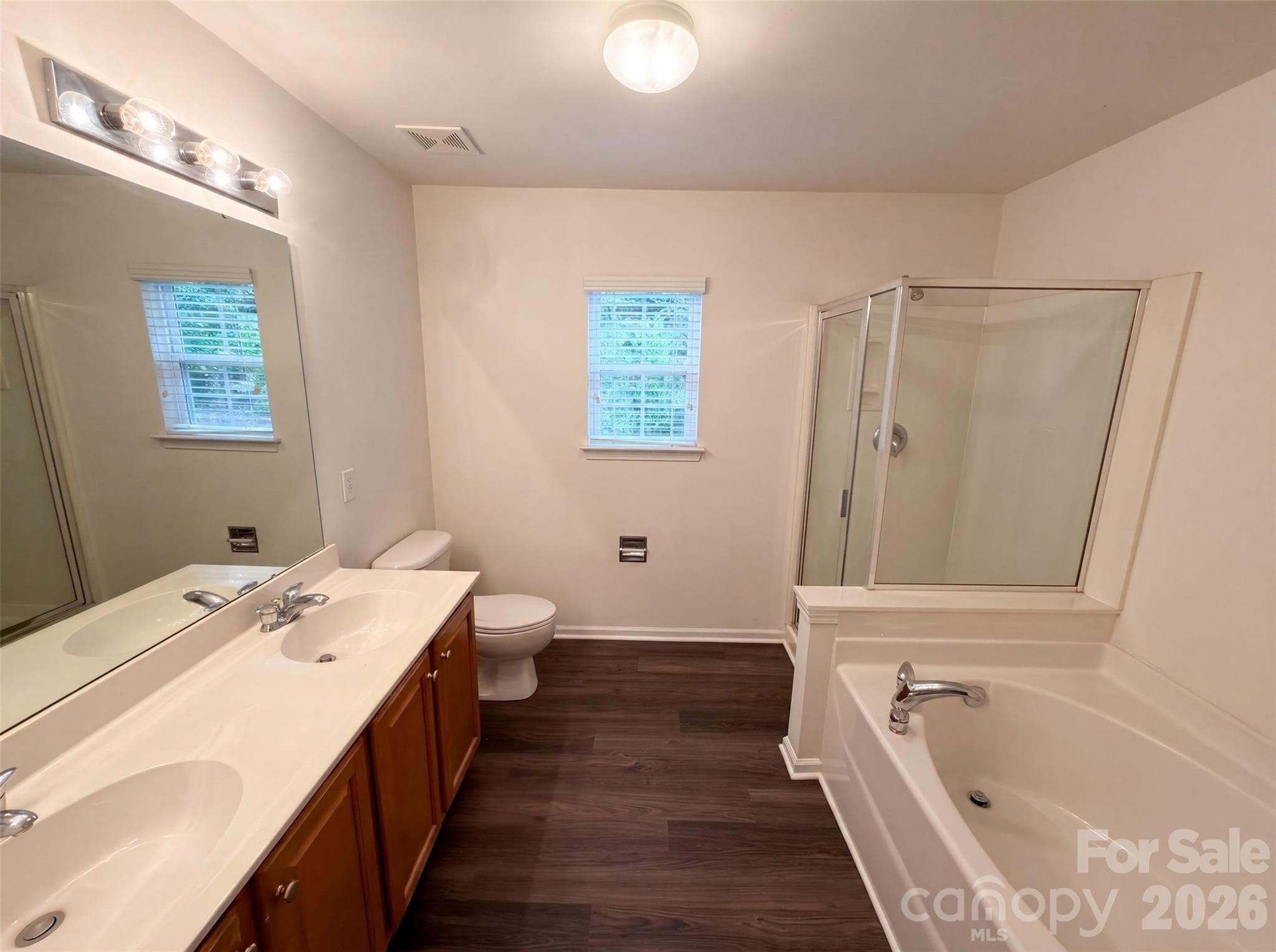 Single Family Residence at 17240 Westmill Lane, Charlotte, photo 8 of 15